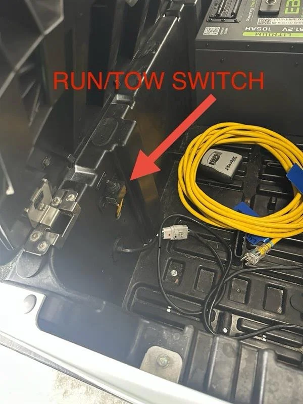 Under Seat Run Tow Switch.jpg