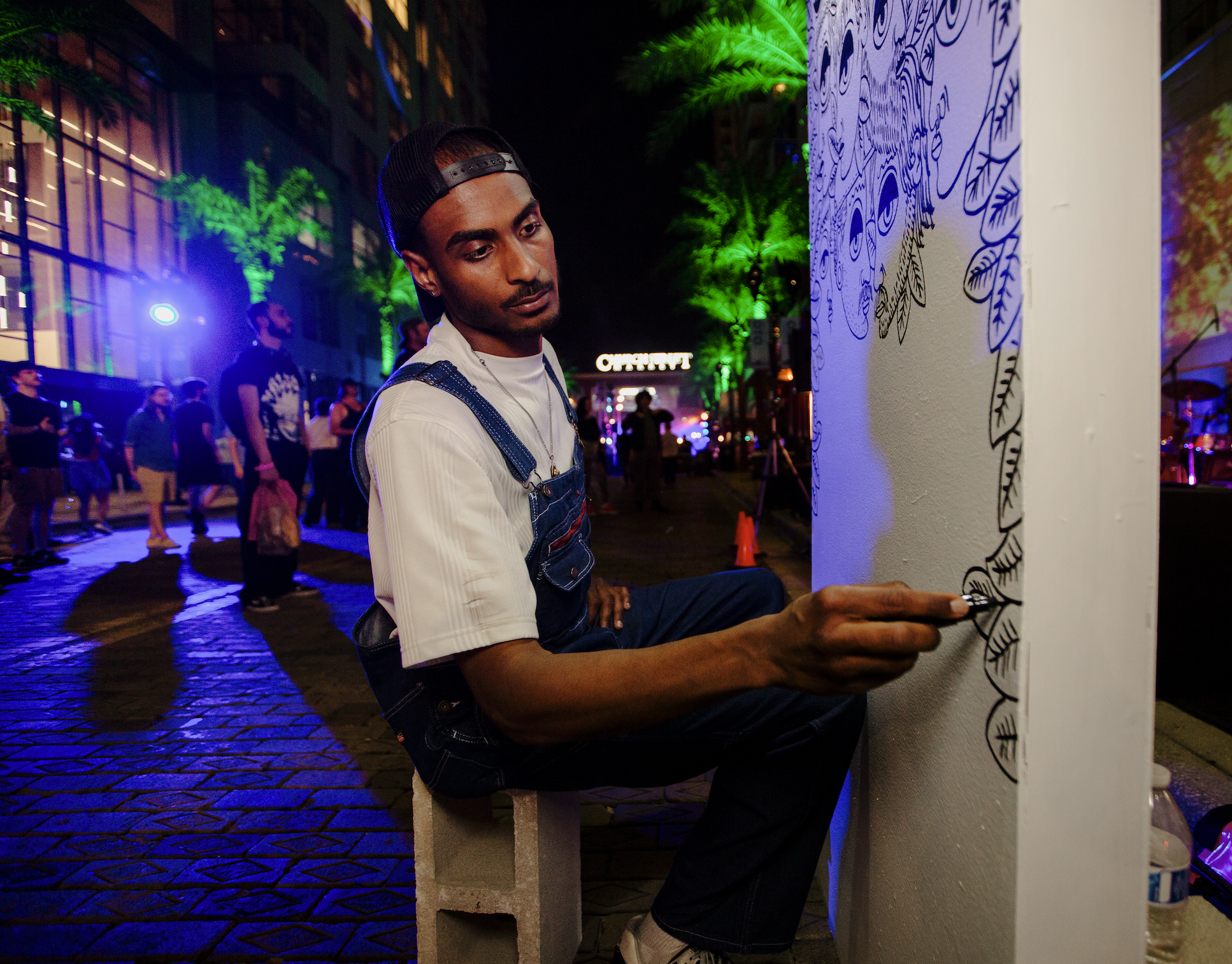 Visual Artist, Dawrby, paints live at IMMERSE in Downtown Orlando