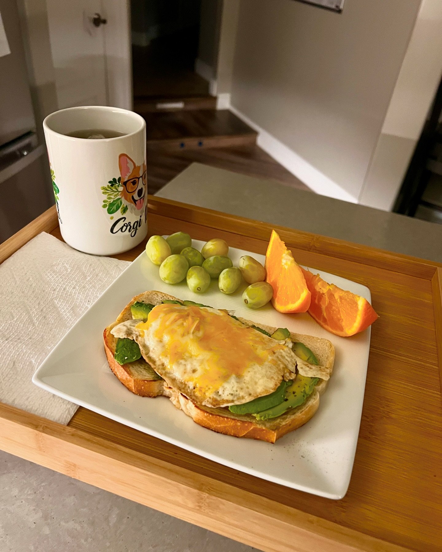 POV: your 10 days postpartum and your doula serves you breakfast in bed while your baby is still sleeping 🍳🥑
.
.
.
#sacramentodoula #postpartumsupport #sacramentoparent #newparents #postpartumcare #sacramentofamilies #doulalife #postpartumrecovery 
