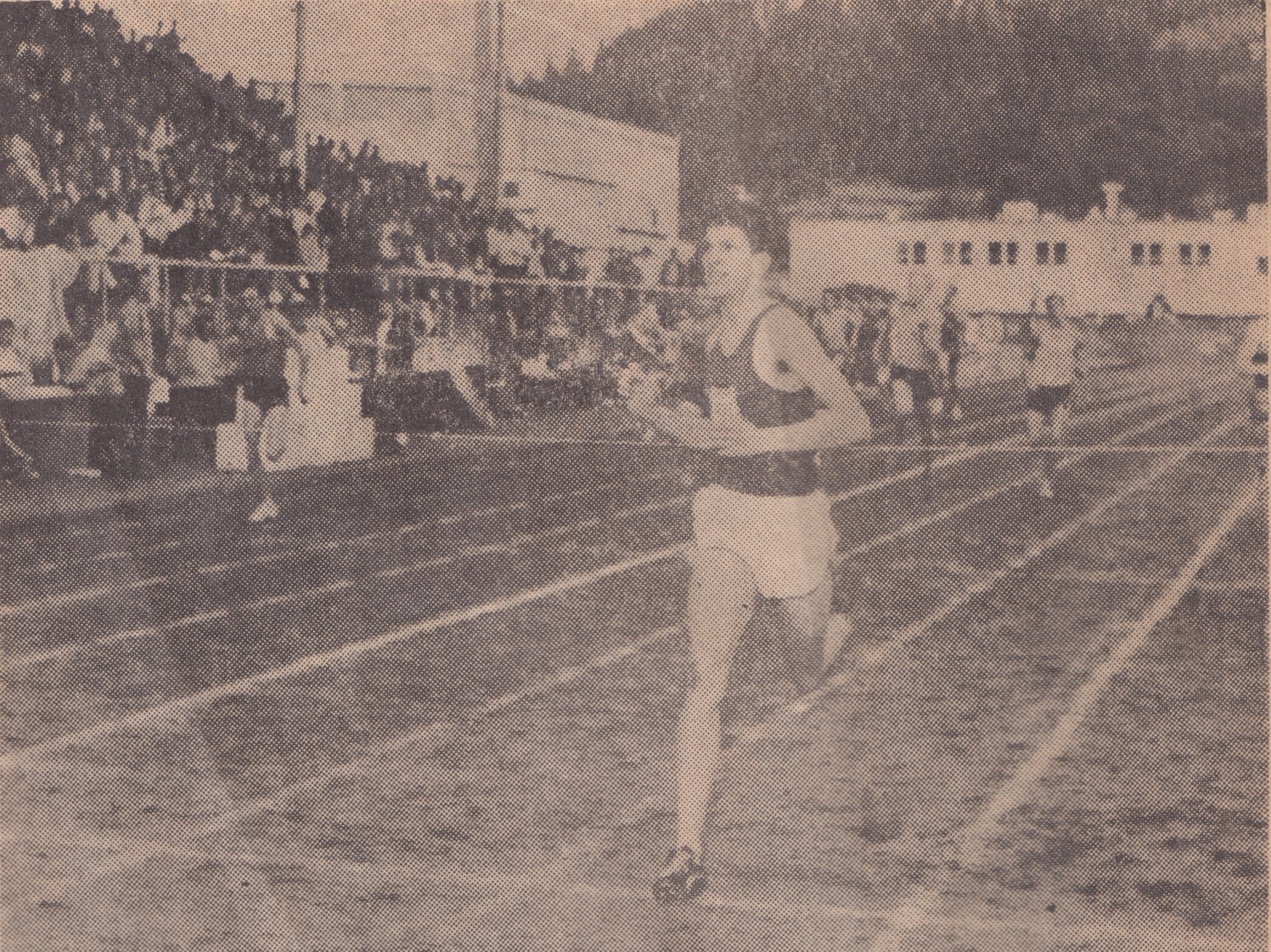 DISTRICT ?? FINISH LINE 440.jpeg
