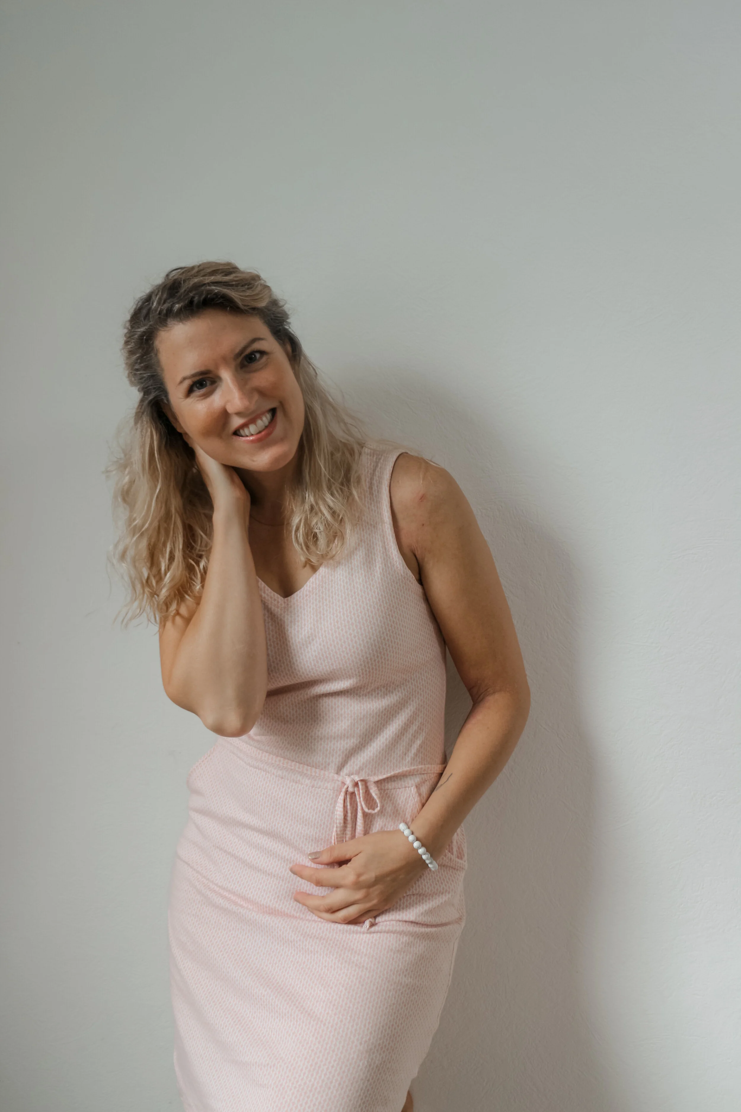 I’m ready to help you raise your vibration and honour your truth. Join me.