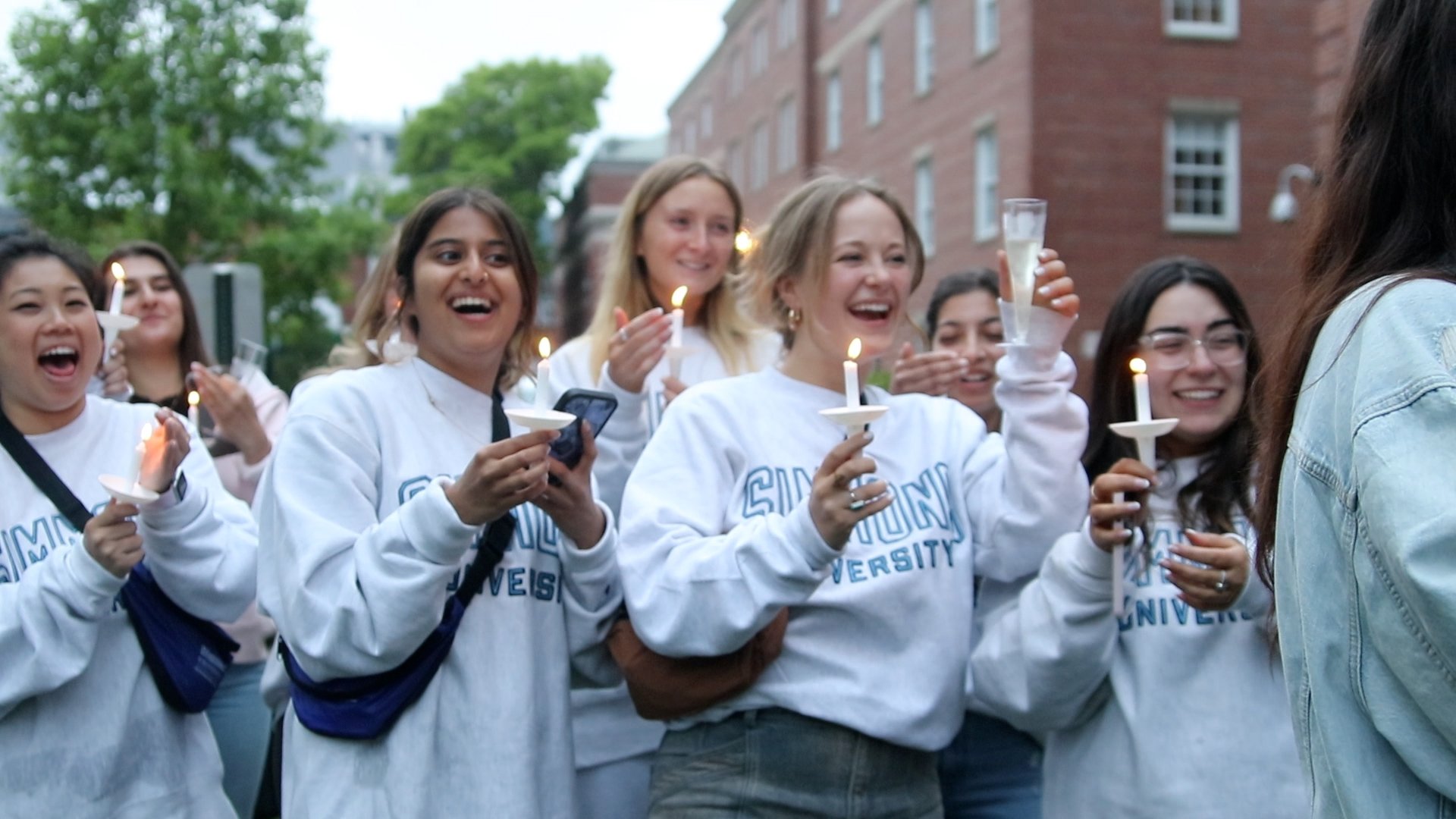 giving-video-thumbnail-04.jpg