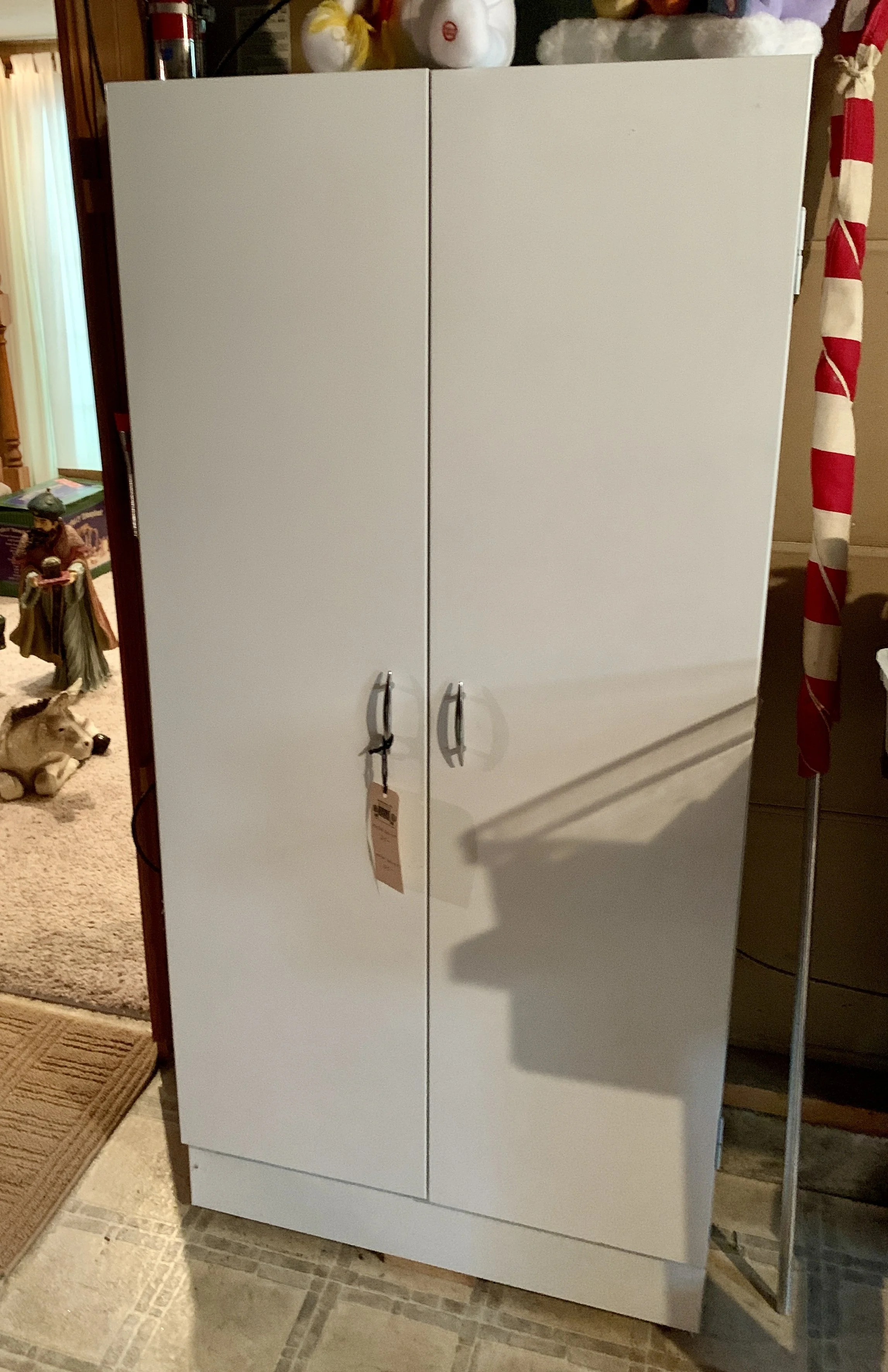 Metal storage cabinet