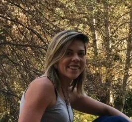 Livia Carvalho_Profile (1).jpg