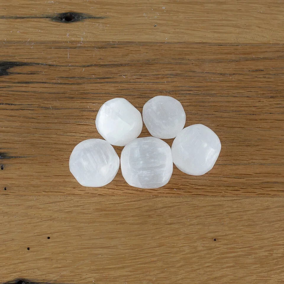 5 pc.Tumbled Selenite