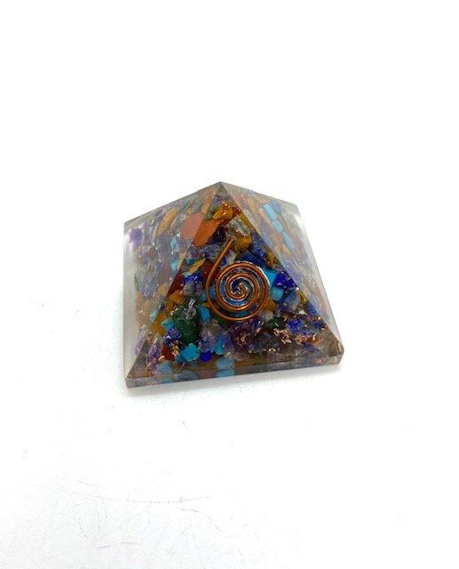4cm Chakra Orgonite Pyramid