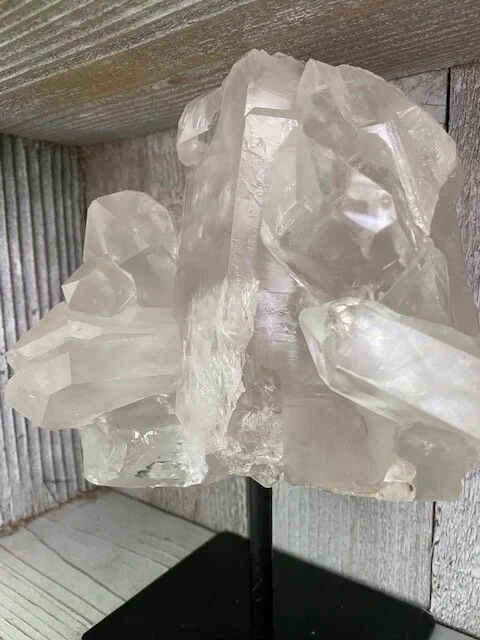 MIN-quartzonmb11b.jpg
