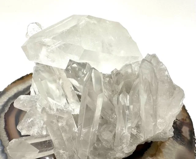 MIN-extraquartzcluster107b.jpg