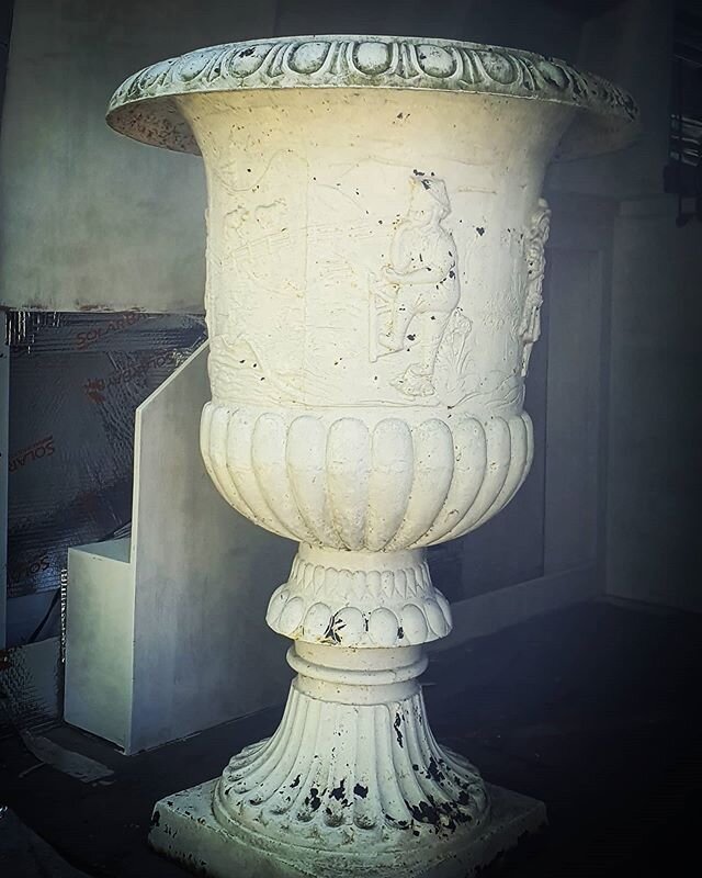 We love a challenge this was possibly the hardest item we have moved into the van, this cast iron planter weighs aprox 200kg . Worth the effort great piece of stock! This  is  now available Great condition  for age, No cracks in casting. Will sell as
