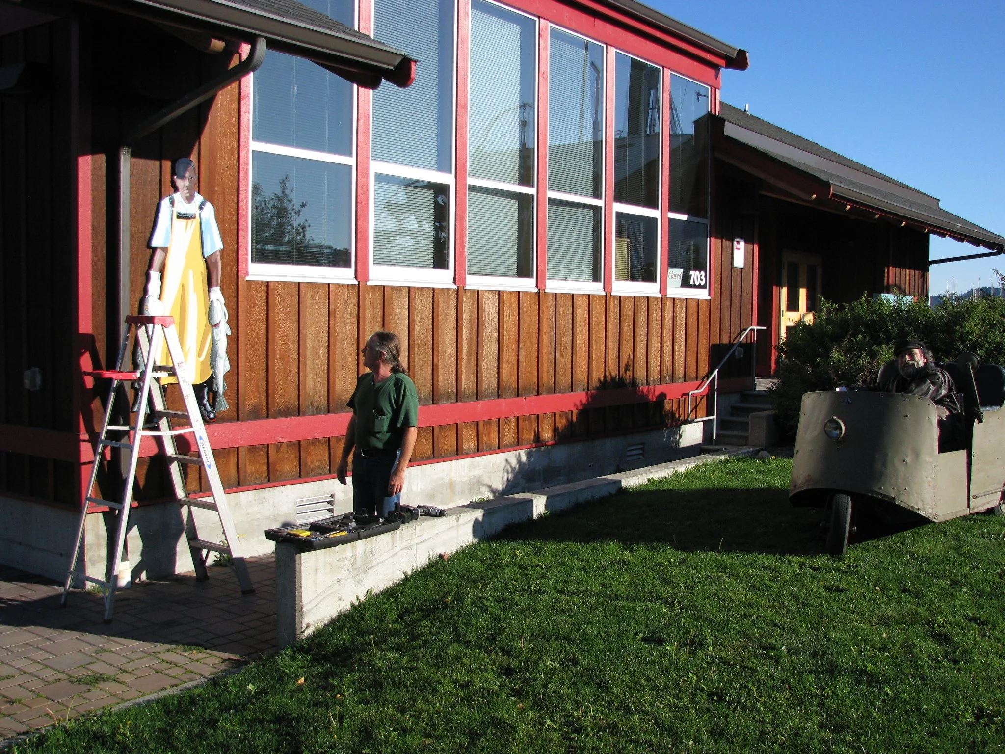 Installation of Jake Lee mural