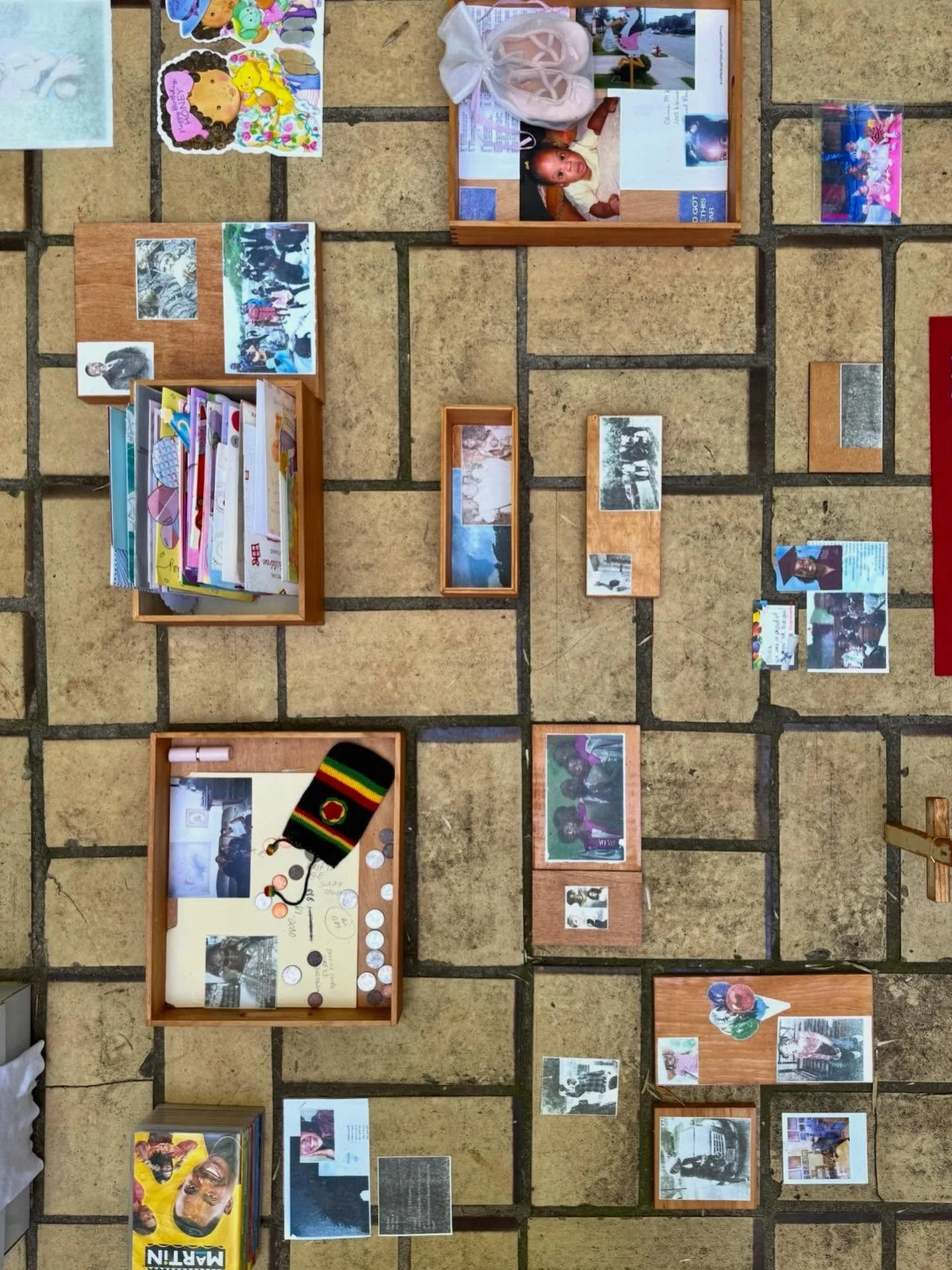 💵Cache Register💵 opened last night at Shedshows in Austin, TX and includes work by:

Azul Valles @azuleo.s 
Amalya Graham @amalyasportfolio 
Claire Fleming #clairefleming
Farah Narejo @farah_narejo 
Joselinne Amador @joselinneamador 
Maja Gray @vst