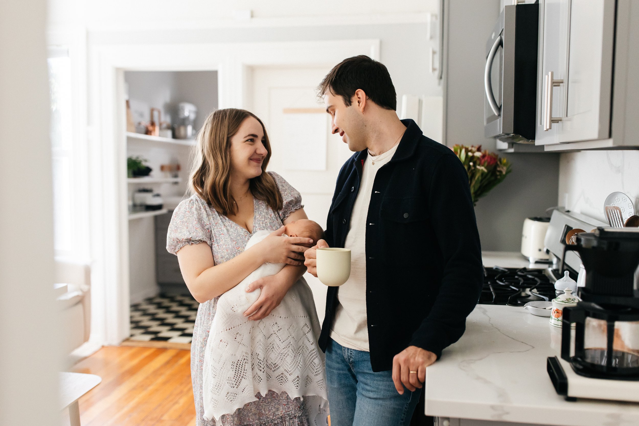 newborn baby is one bedroom apartment in san francisco with his family_36.jpg