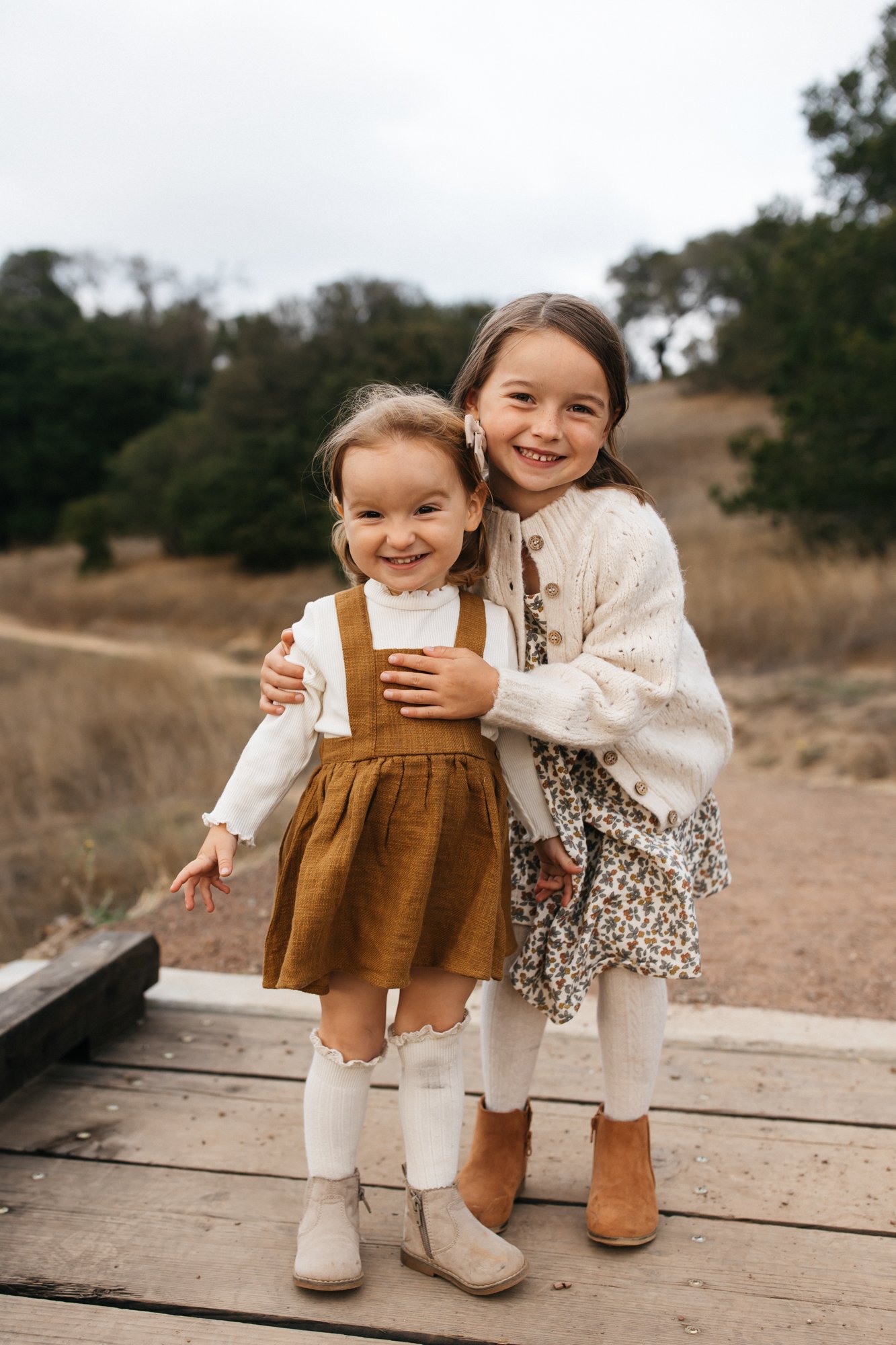 outdoor family outfit photo ideas from san francisco family photographer and marin family photographer Cristin More_1.jpg