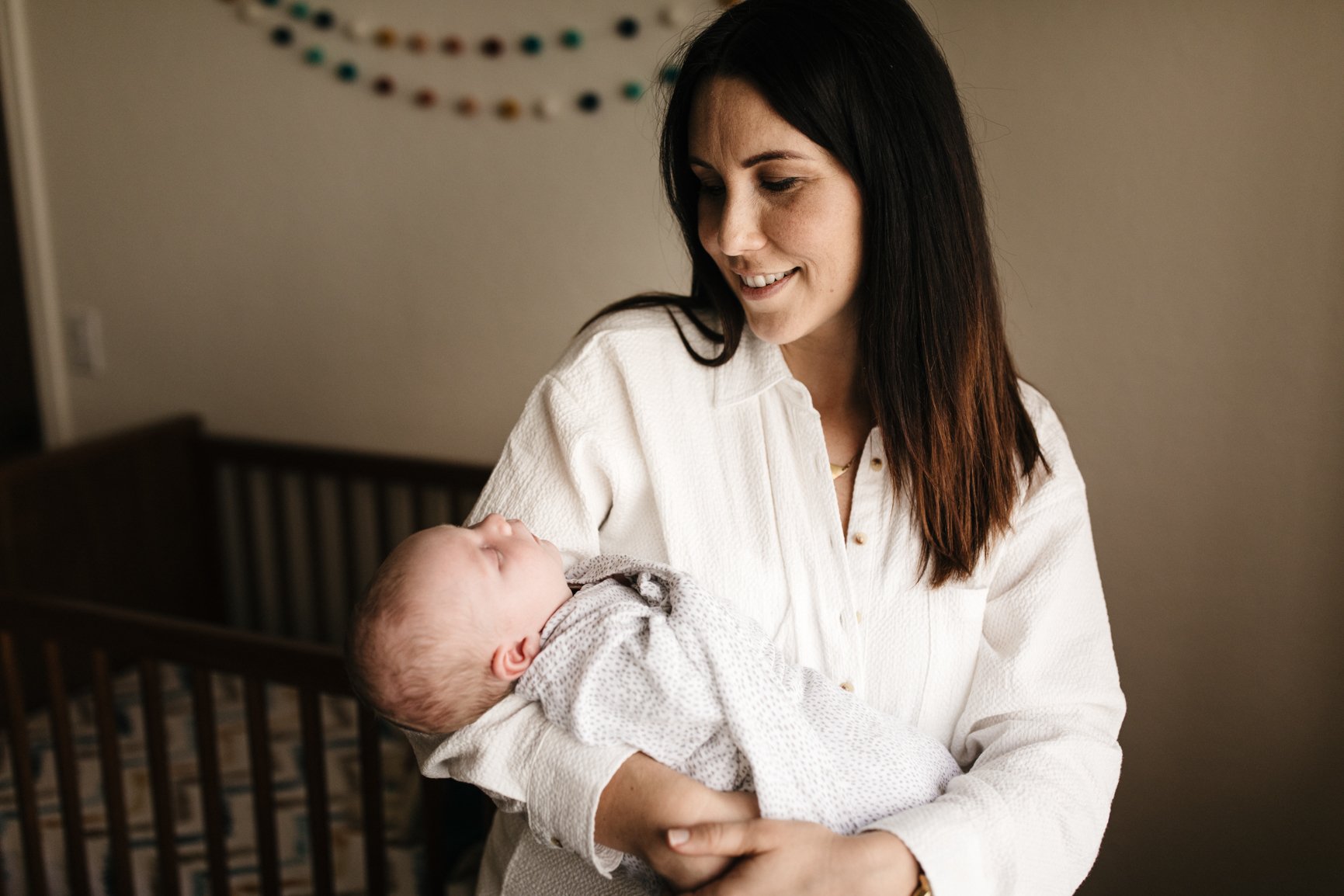 mom and dad in sausalito with baby when should we take newborn photos_27.jpg