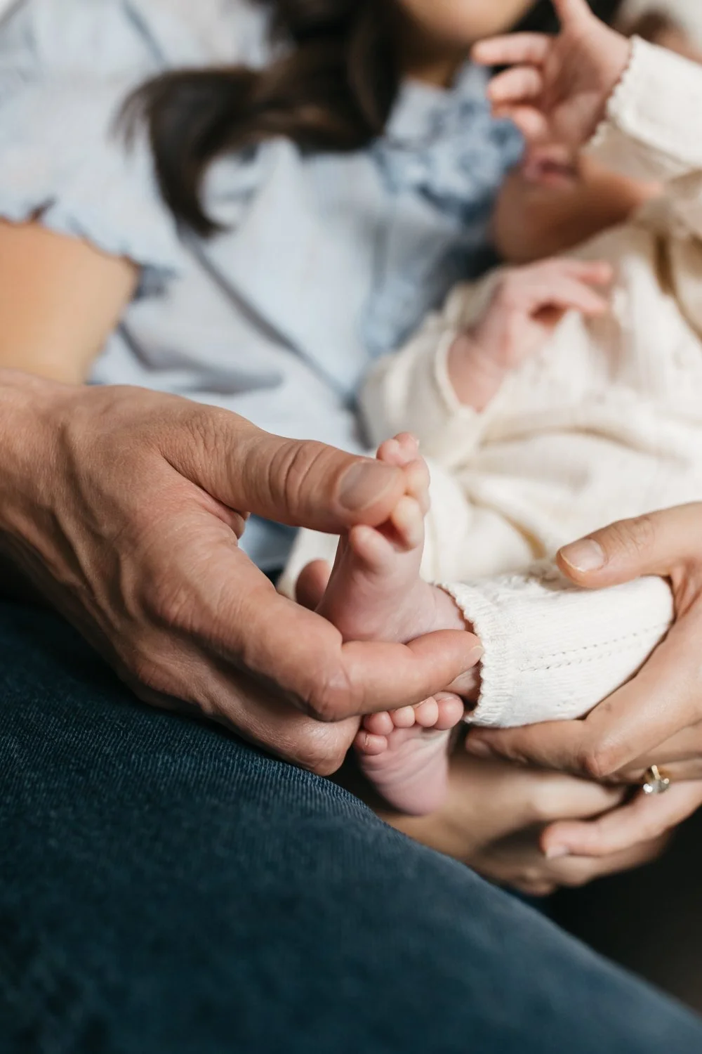 newborn baby in susnet district apartment in san francisco-11.jpg