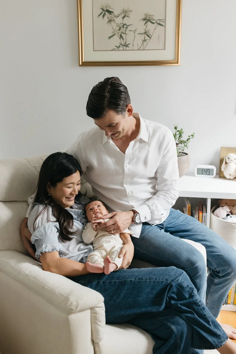newborn baby in susnet district apartment in san francisco-14.jpg