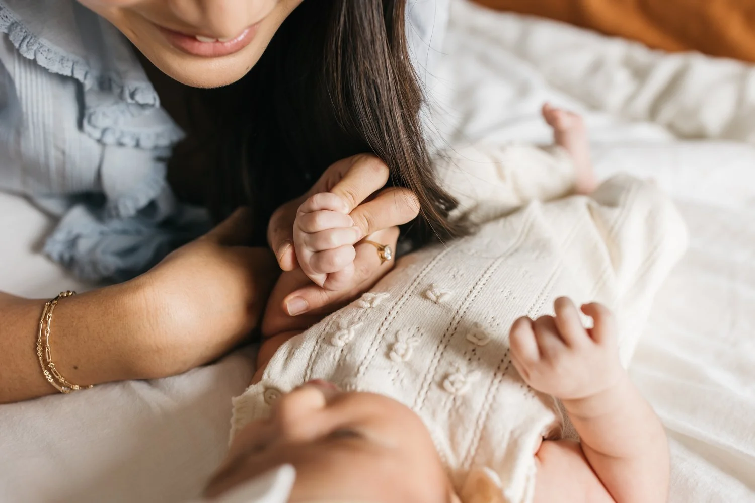 newborn baby in susnet district apartment in san francisco-35.jpg