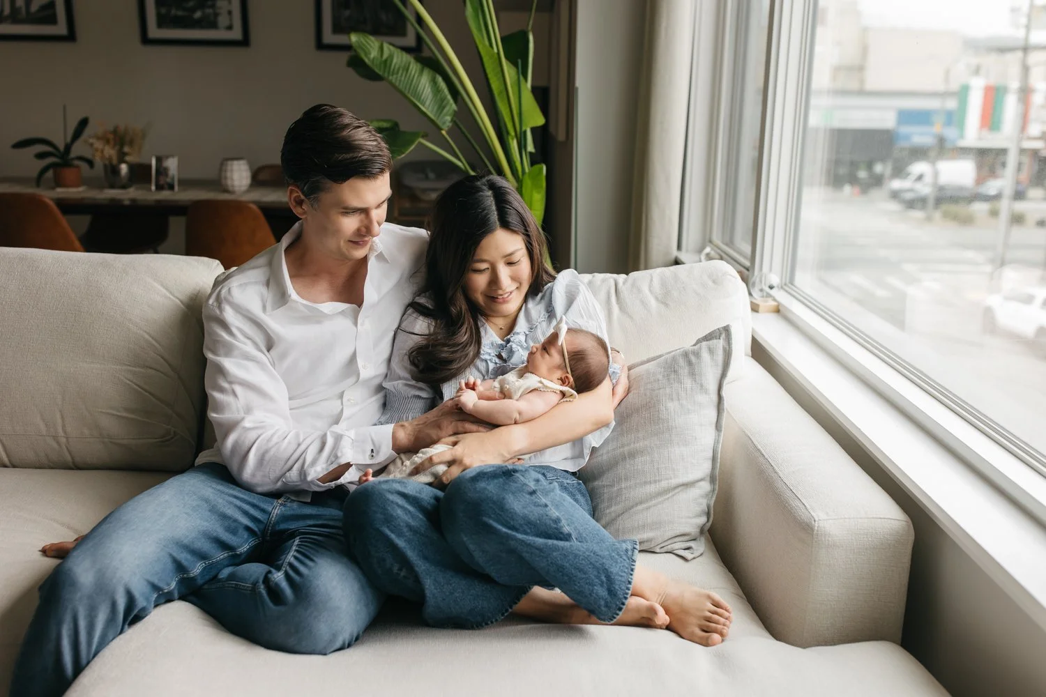 newborn baby in susnet district apartment in san francisco-40.jpg