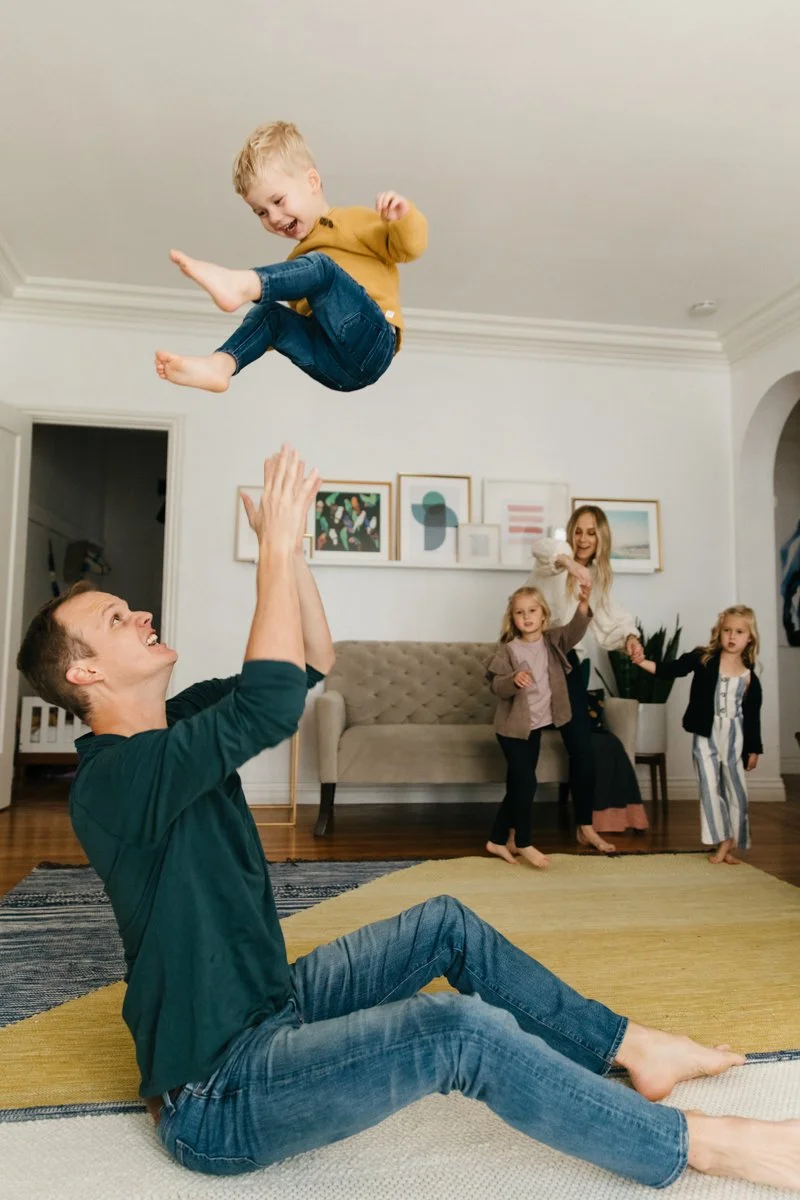 Family of five with twins in small san francisco apartment san francisco family photographer cristin more_13.jpg