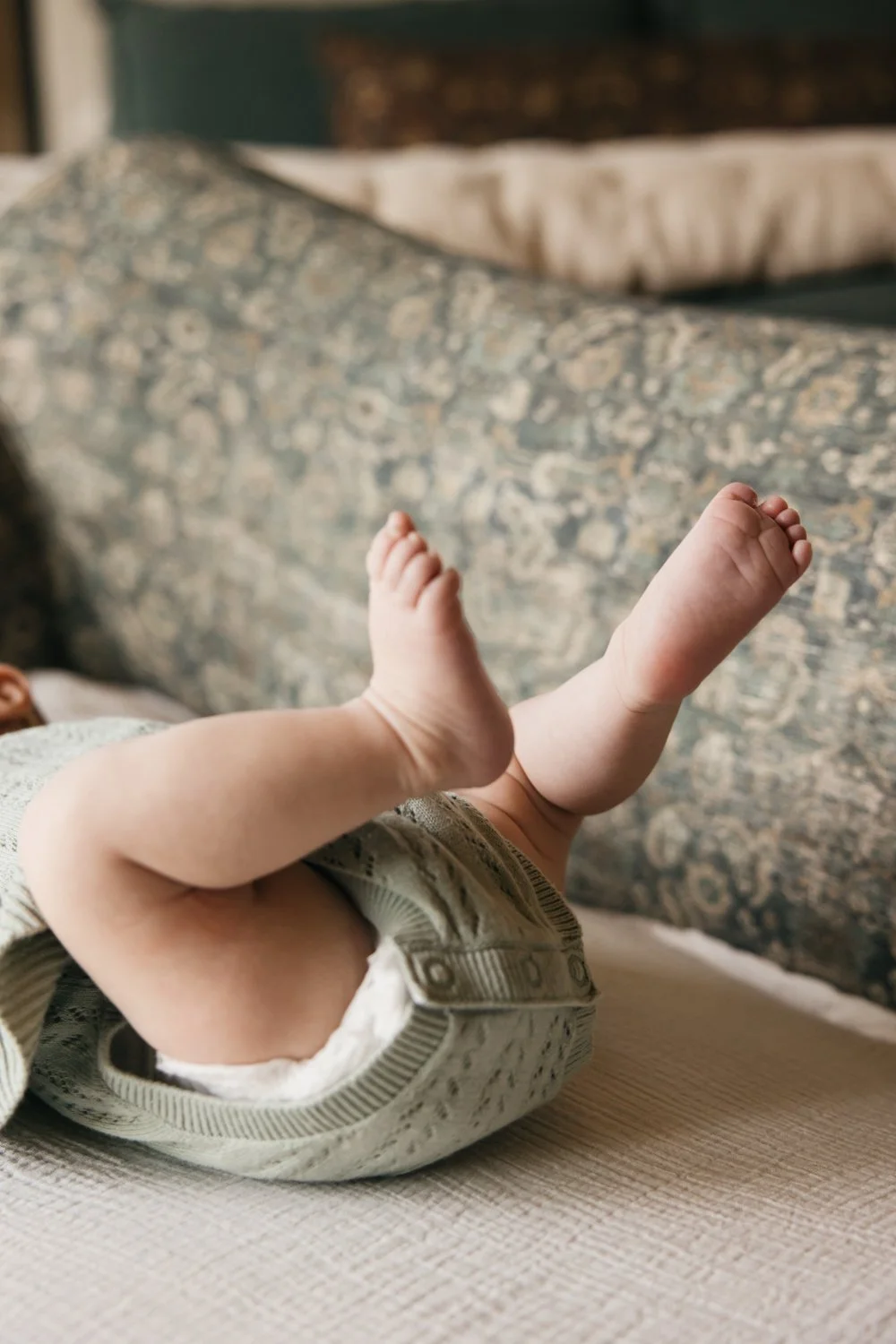 newborn photos in mill valley with family of three girls-6.jpg