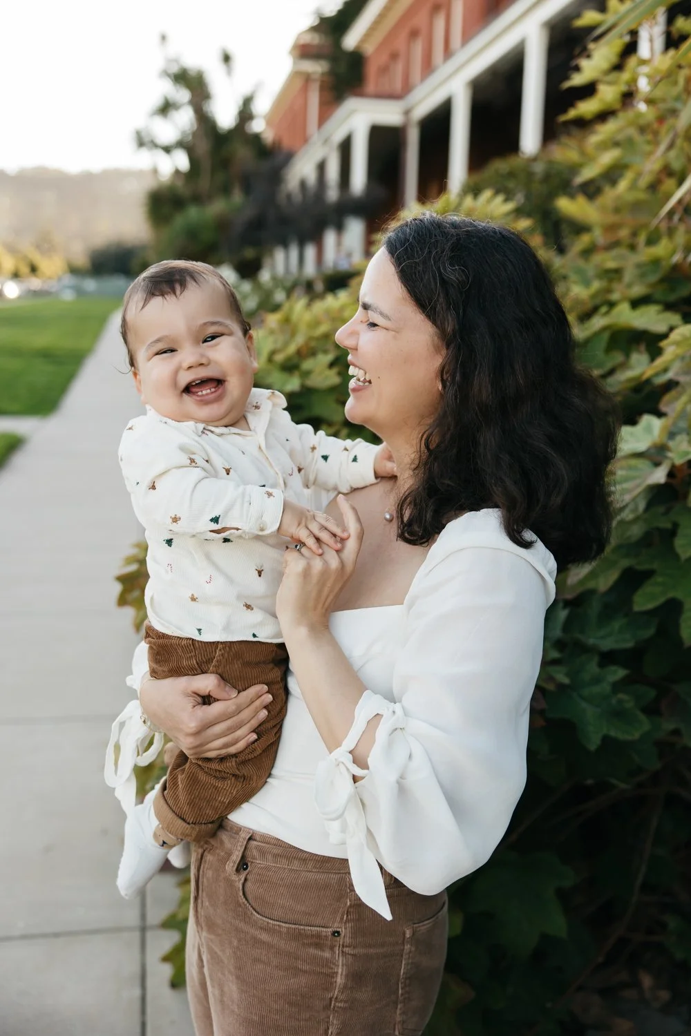 san francisco baby photographer in presidio lawn-14.jpg