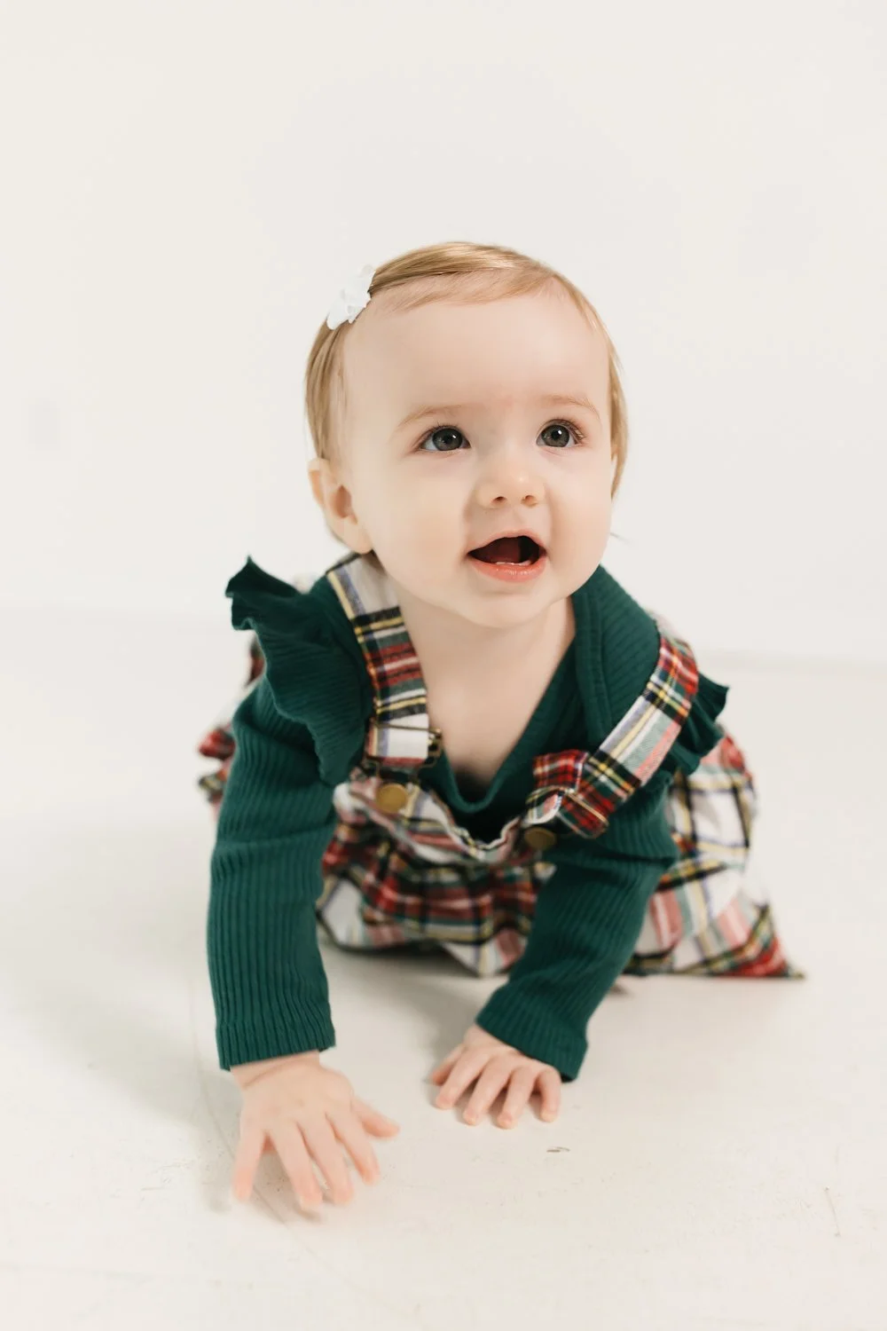 one year studio holiday photos in bay area-17.jpg