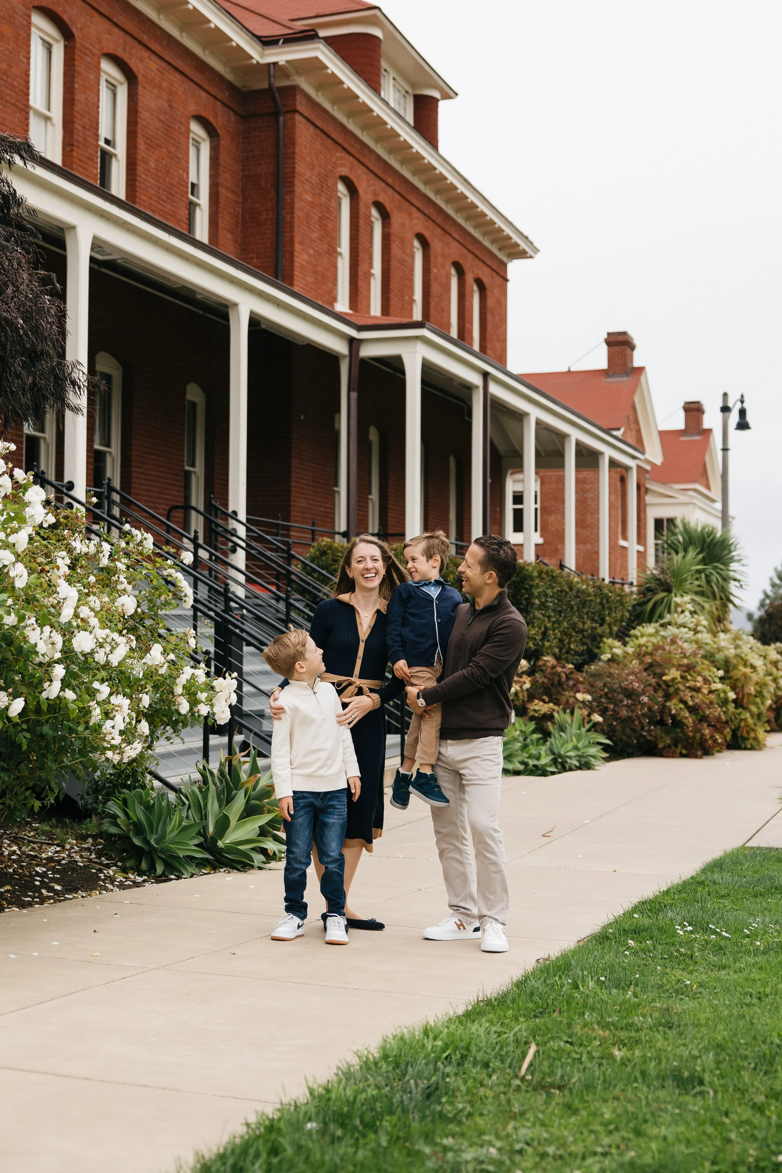 san francisco family photoshoot location idea presidio lawn-2.jpg