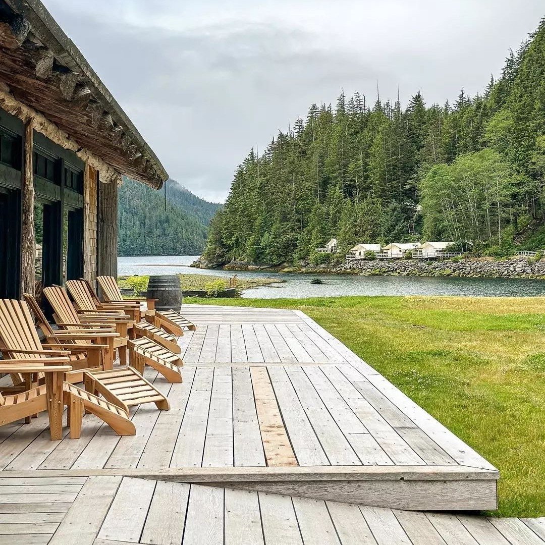 If you are still looking for summer travel plans, AND if you want the ultimate outdoorsy, nature experience&hellip;

Enter @clayoquotwildernesslodge on the outskirts of Vancouver Island.

Here, you'll find 25 chic canvas tents, and adventure purely i