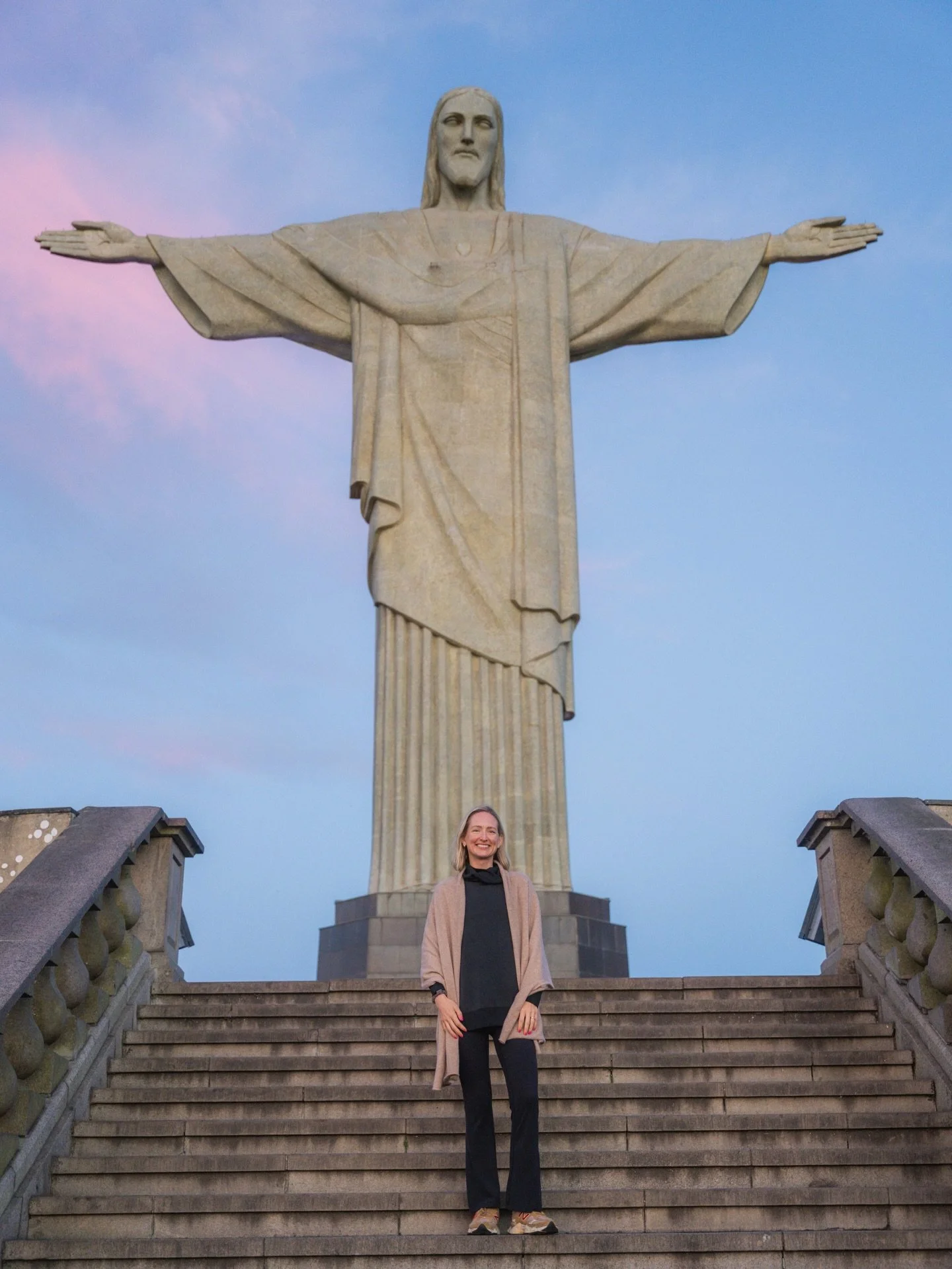 Brazil Part II: Rio 🇧🇷

Who is it for? 😍
Beach lovers who want that iconic, big city-meets-coast feeling. I&rsquo;ve never seen anything quite like this combo of golden beaches and dramatic mountains but with city energy. There was a palpable buzz