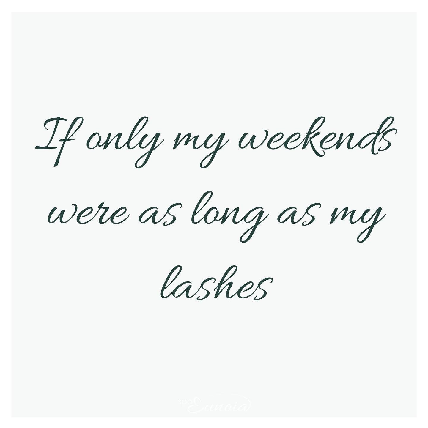 Happy Saturday! Don&rsquo;t forget to book your favorite lash service before the holidays! Lash extensions, lash lift, lash tint&hellip;and/ or go natural with a lash growth serum!