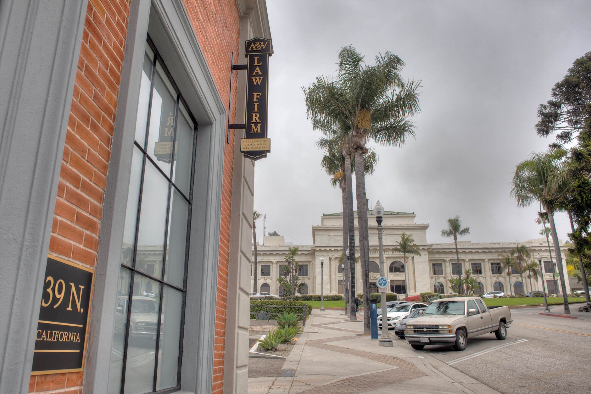 39 California Street building in downtown Ventura, CA, with commercial flooring by Howard's Rug Company of Ventura