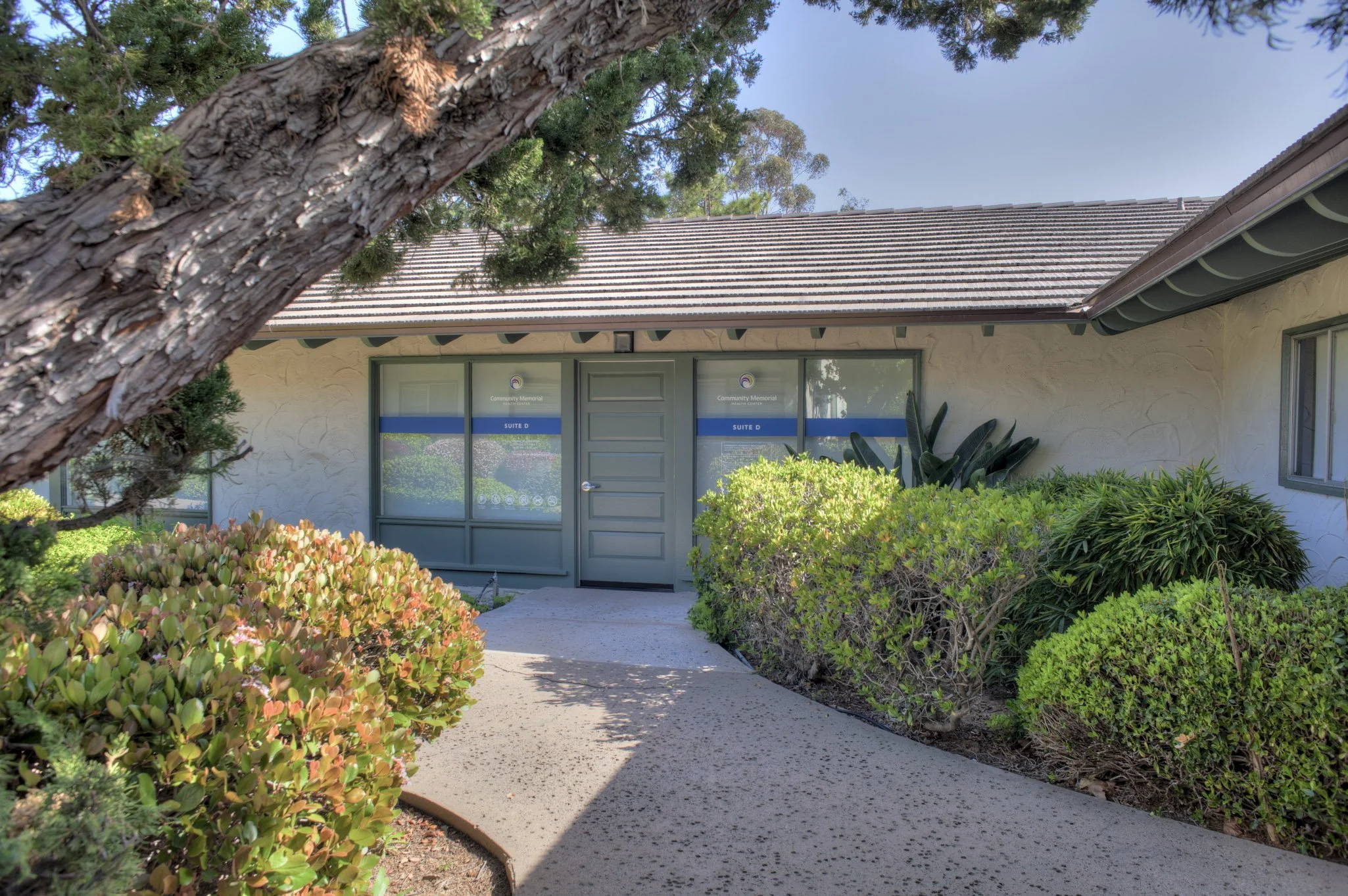 Community Memorial Health Maricopa Clinic in Ojai, CA, with healthcare flooring by Howard's Rug Company of Ventura