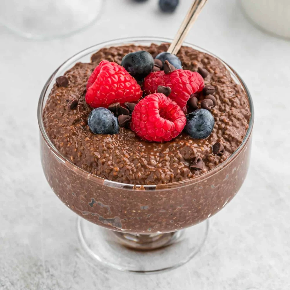 chocolate-chia-pudding-2022-1500R-15-square-min.jpg