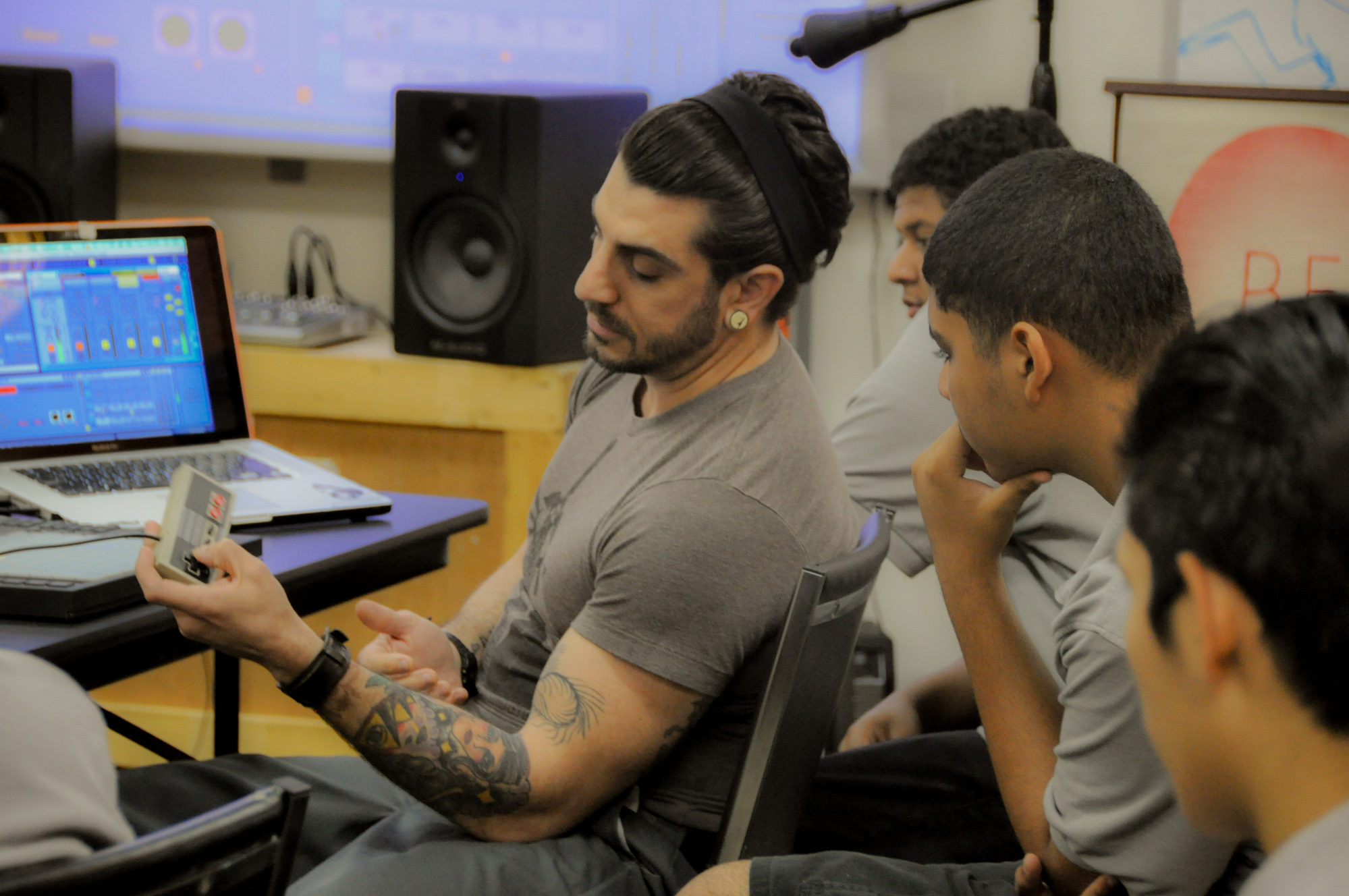 artworxLA students explore MIDi controllers with Ableton