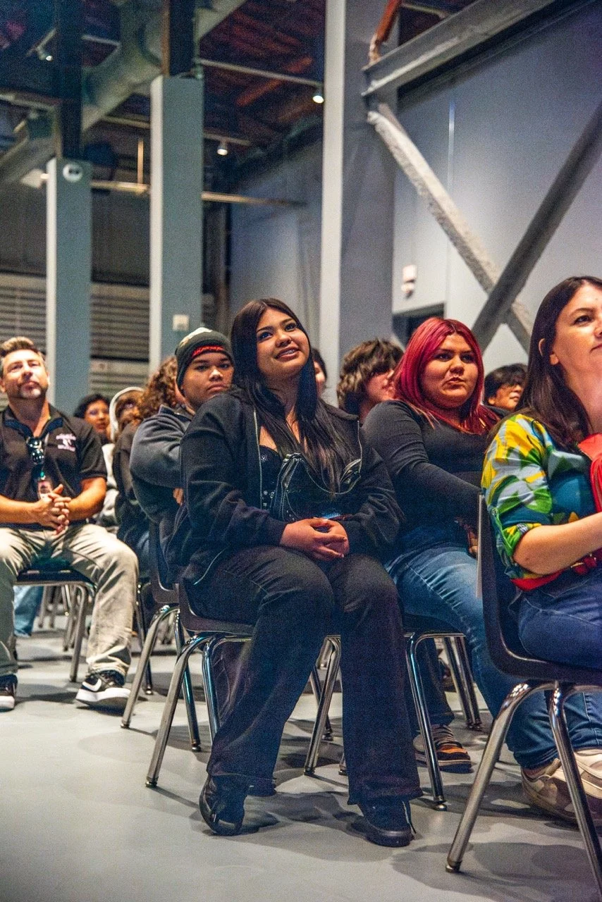  Jack London students, teachers, and their principal learn about MONUMENTS. (Photo credit: Fabiola Lopez)