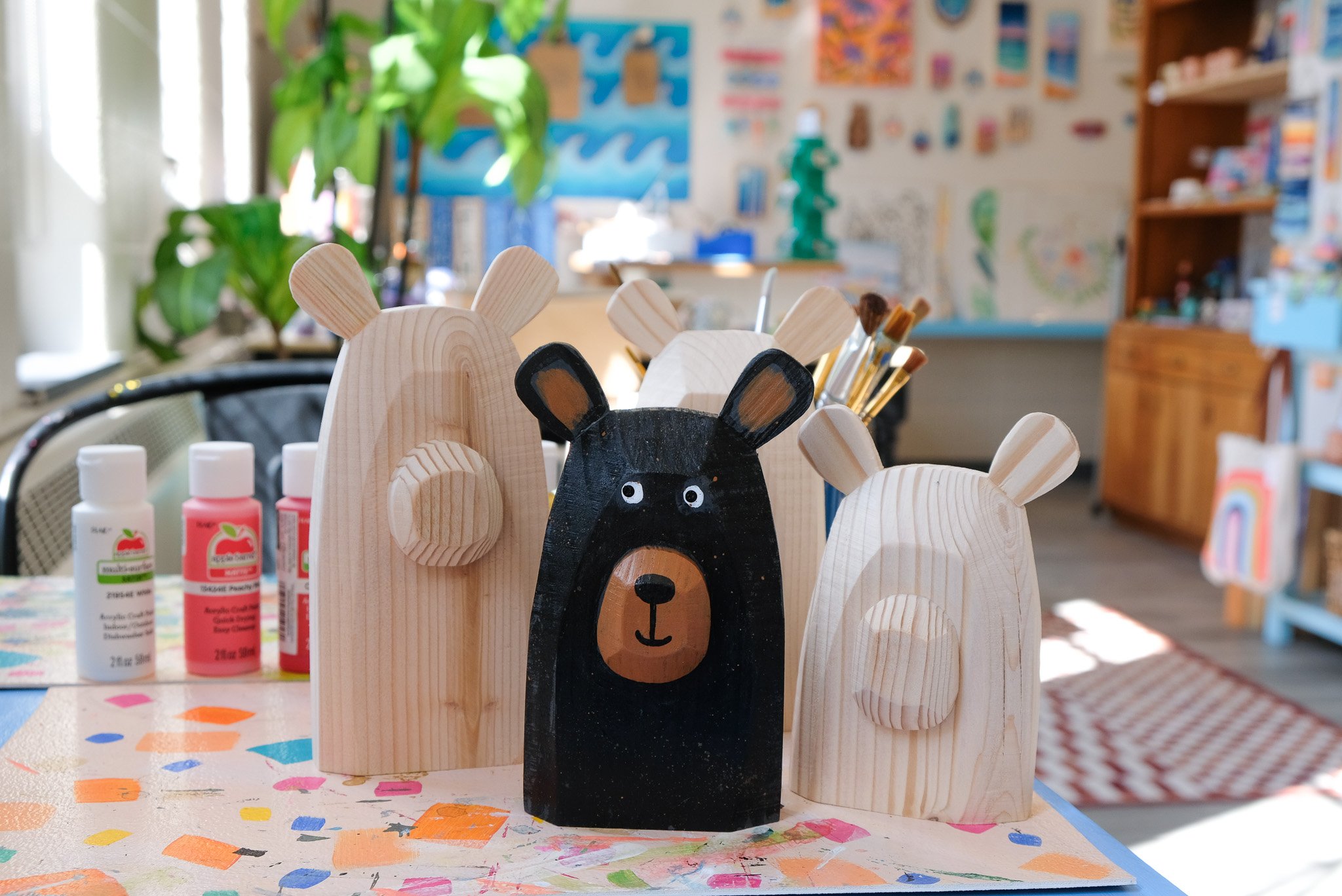 Paint Your own Wooden Art Project, Art Bar in Traverse City Michigan, Paint Your Own Experiences in Traverse City, Unique things to do in Traverse City Michigan, Things to do when visiting Traverse City