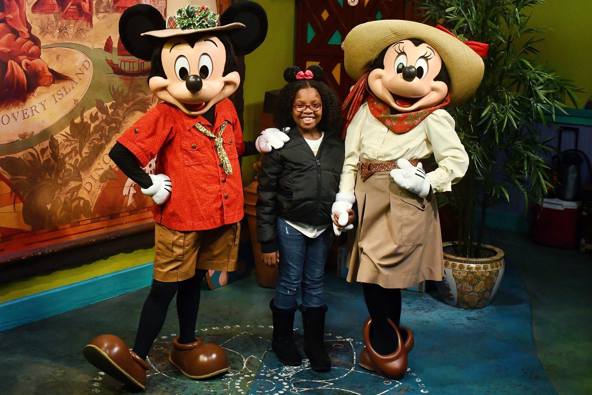 2023-12-22 - Disneys Animal Kingdom Park - Adventurers outpost_29