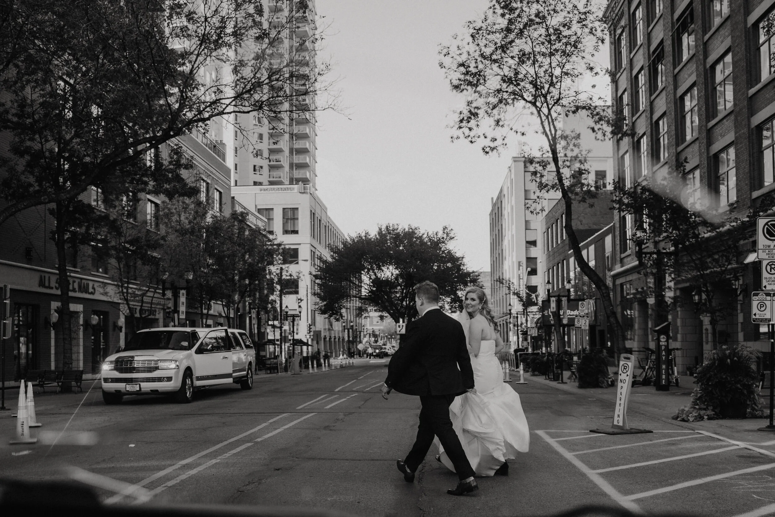  The foundry Room/ Downtown Edmonton Wedding // Kristal &amp; Matt 