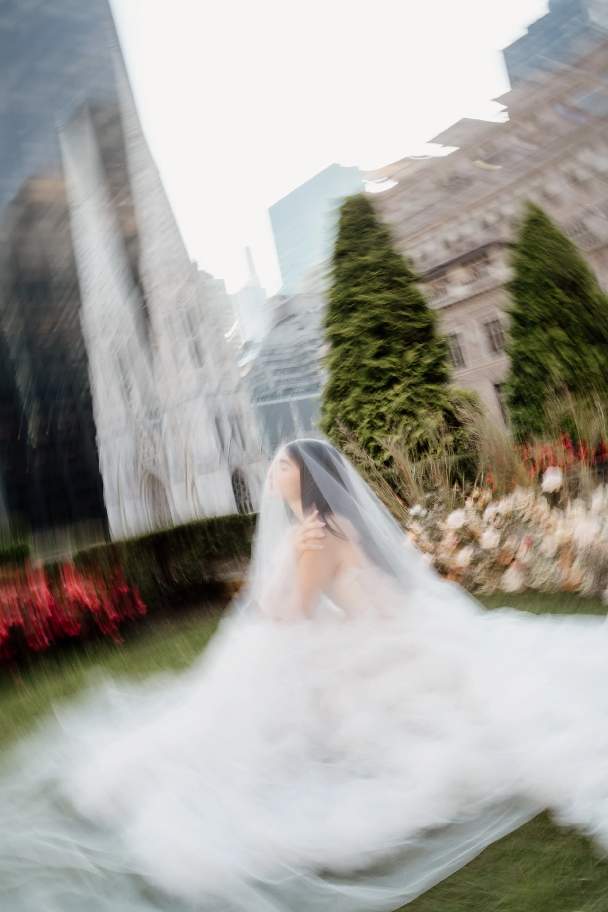 A dreamy editorial shoot in New York at 620 loft and garden