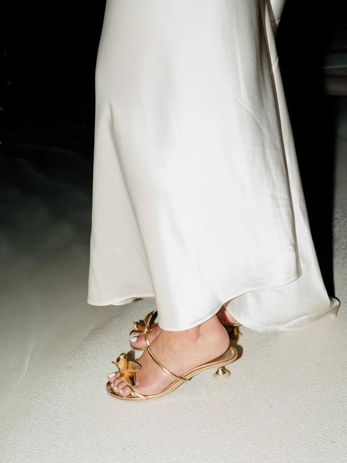 She was a vision 💕

Bride : @lexberlin 
Dress: @ratandboa
Shoes: @cultgaia 
Venue: @avaresorts 

CANCUN WEDDING PHTOGRAPHER 
LOOSE EDITORIAL WEDDING PHOTOGRAPHER 

#destinationweddingphotographers 
#looseeditorial 
#calgaryweddingphotographer 
#edmo