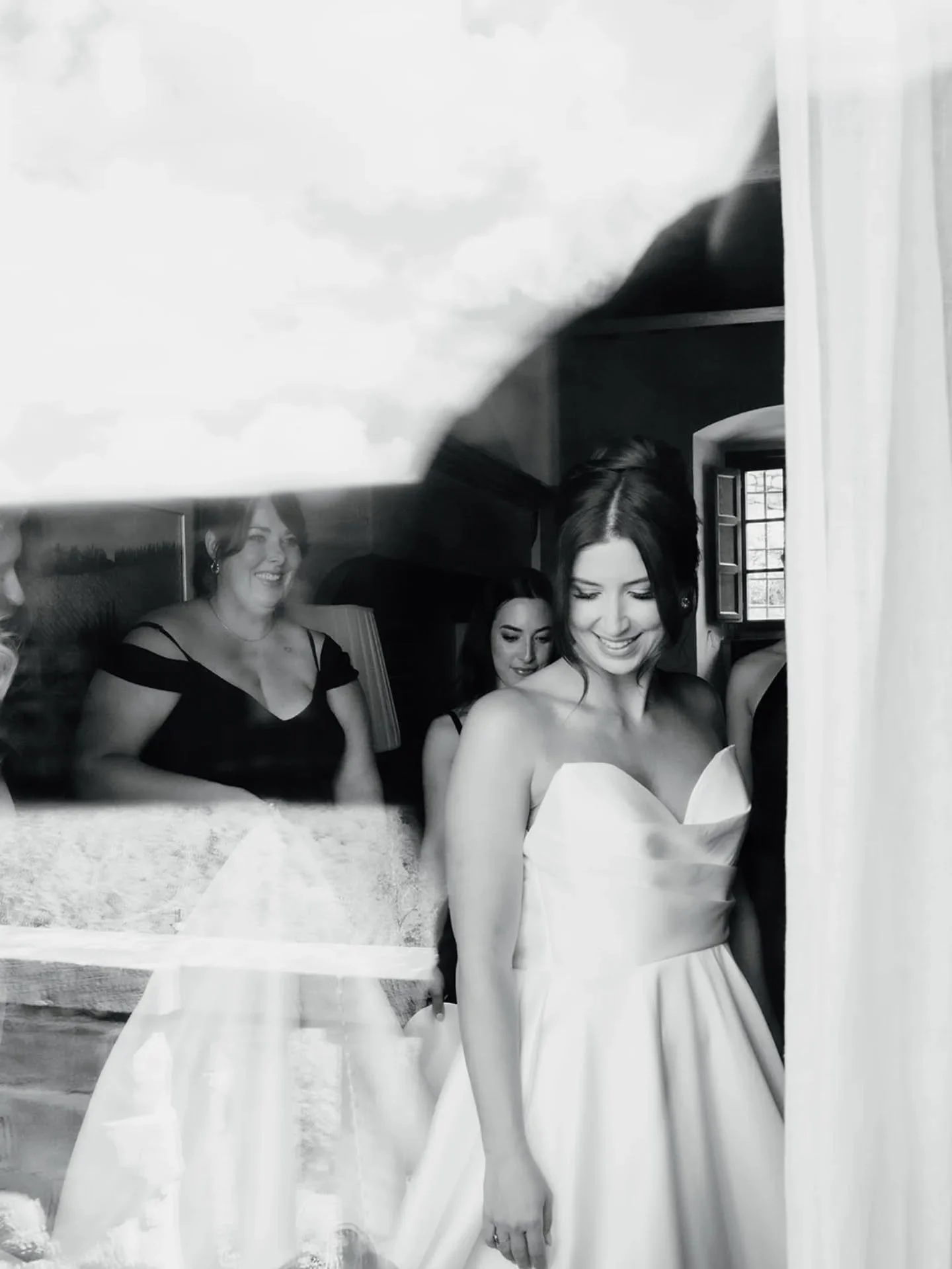 Being a destination wedding photographer is about understanding how to capture love stories around the world. Knowing the light, the culture, and the rhythm of each place, the emotions that live there. Navigating the unexpected while telling a story 