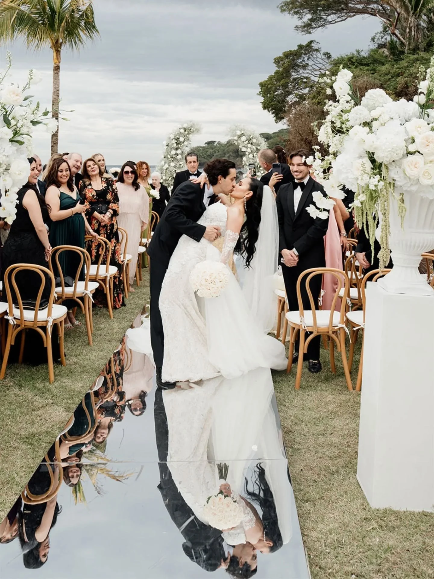 Friends weddings hit different 🤍Always a pleasure going back to Mexico.

Venue: @siarireserve

Destination wedding photographer
Calgary wedding photographer 
Edmonton wedding photographer