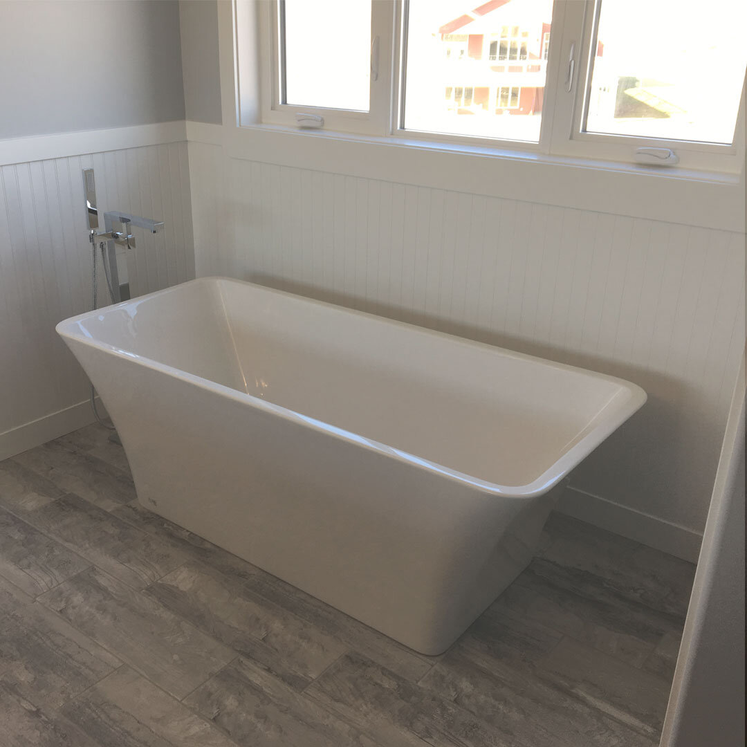 bathtub.jpg