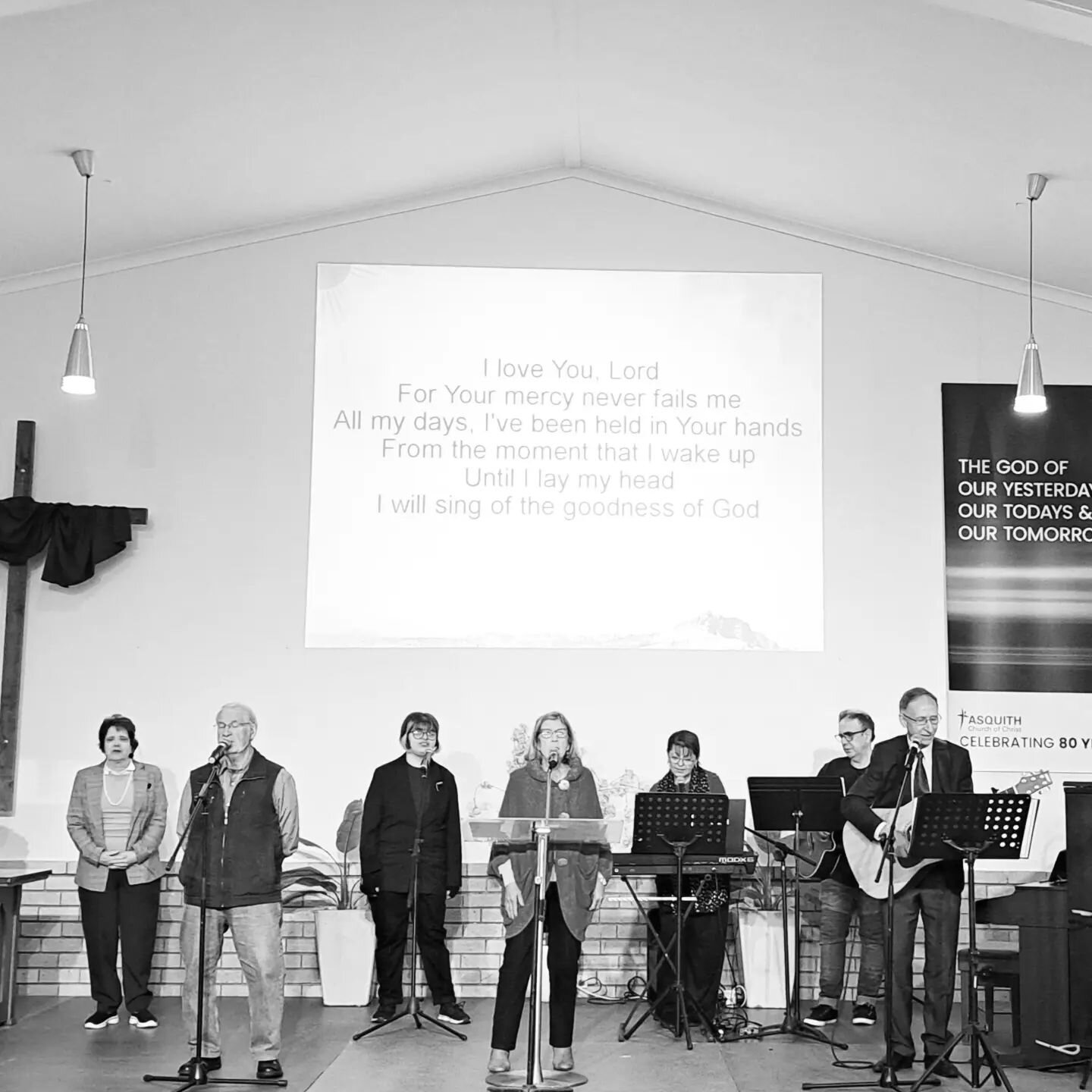 Grateful for this team bringing us worship on a Sunday ☆