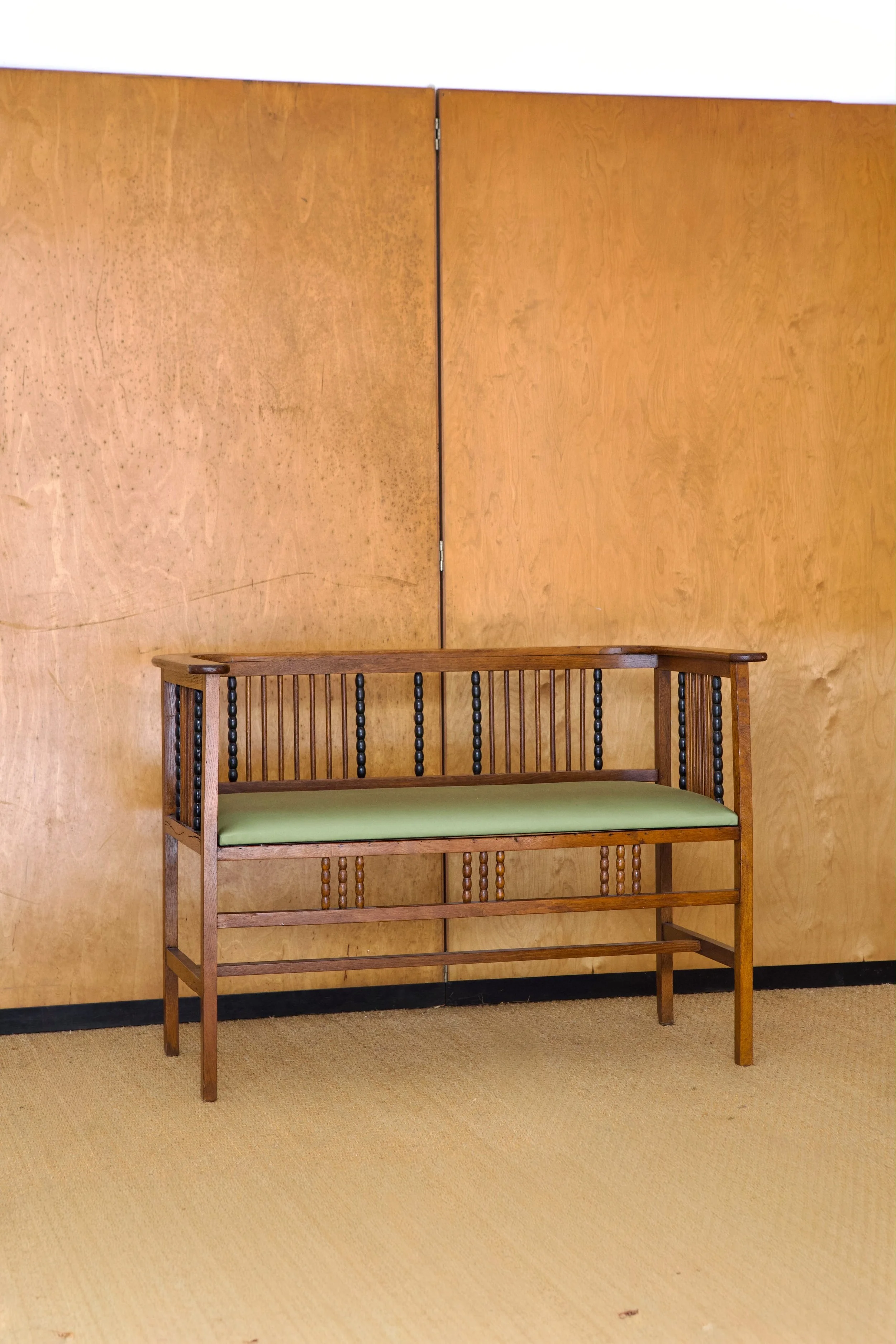 Bobbin Bench