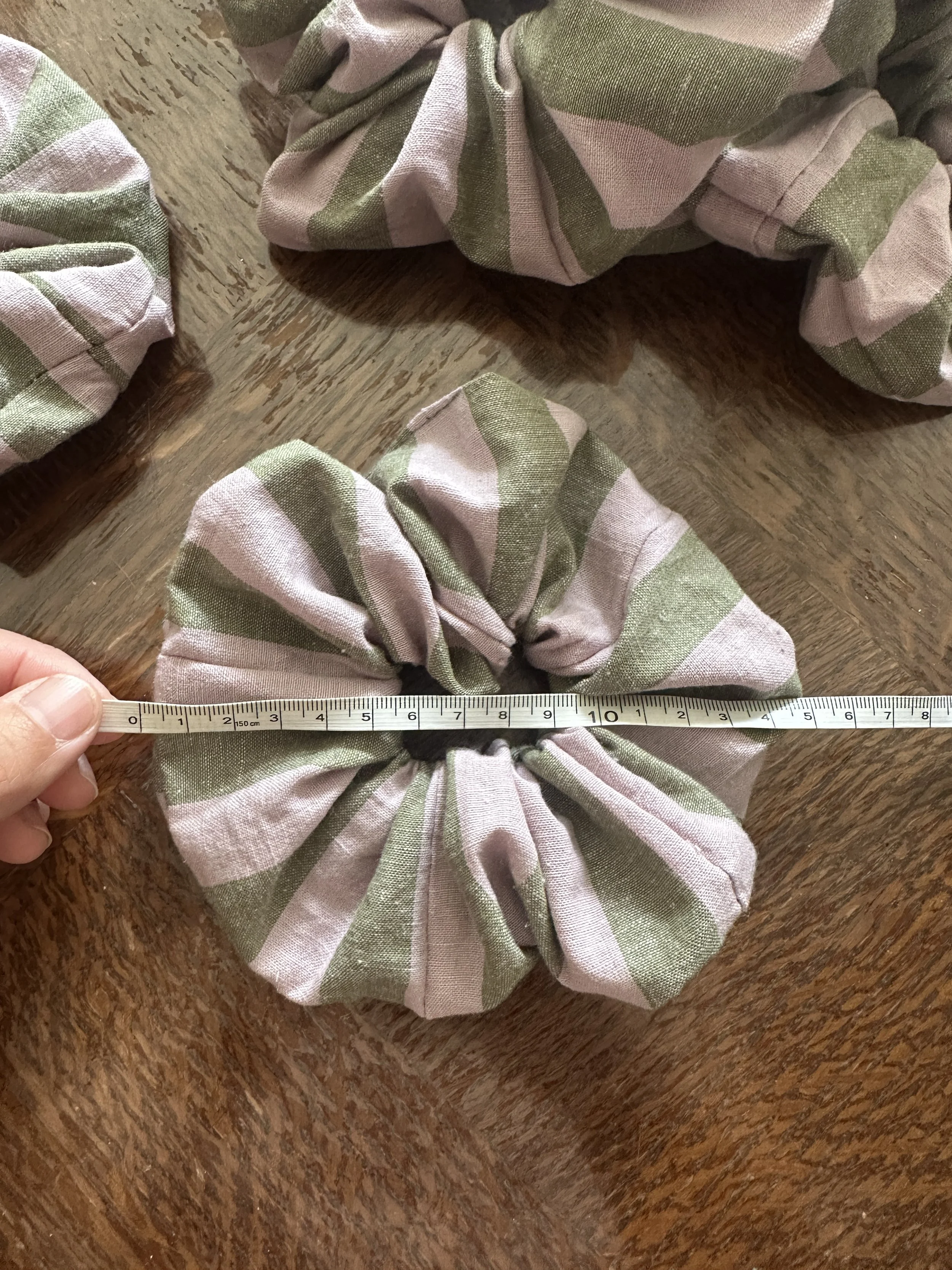 Scrunchie – Olive Green & Lilac Stripe