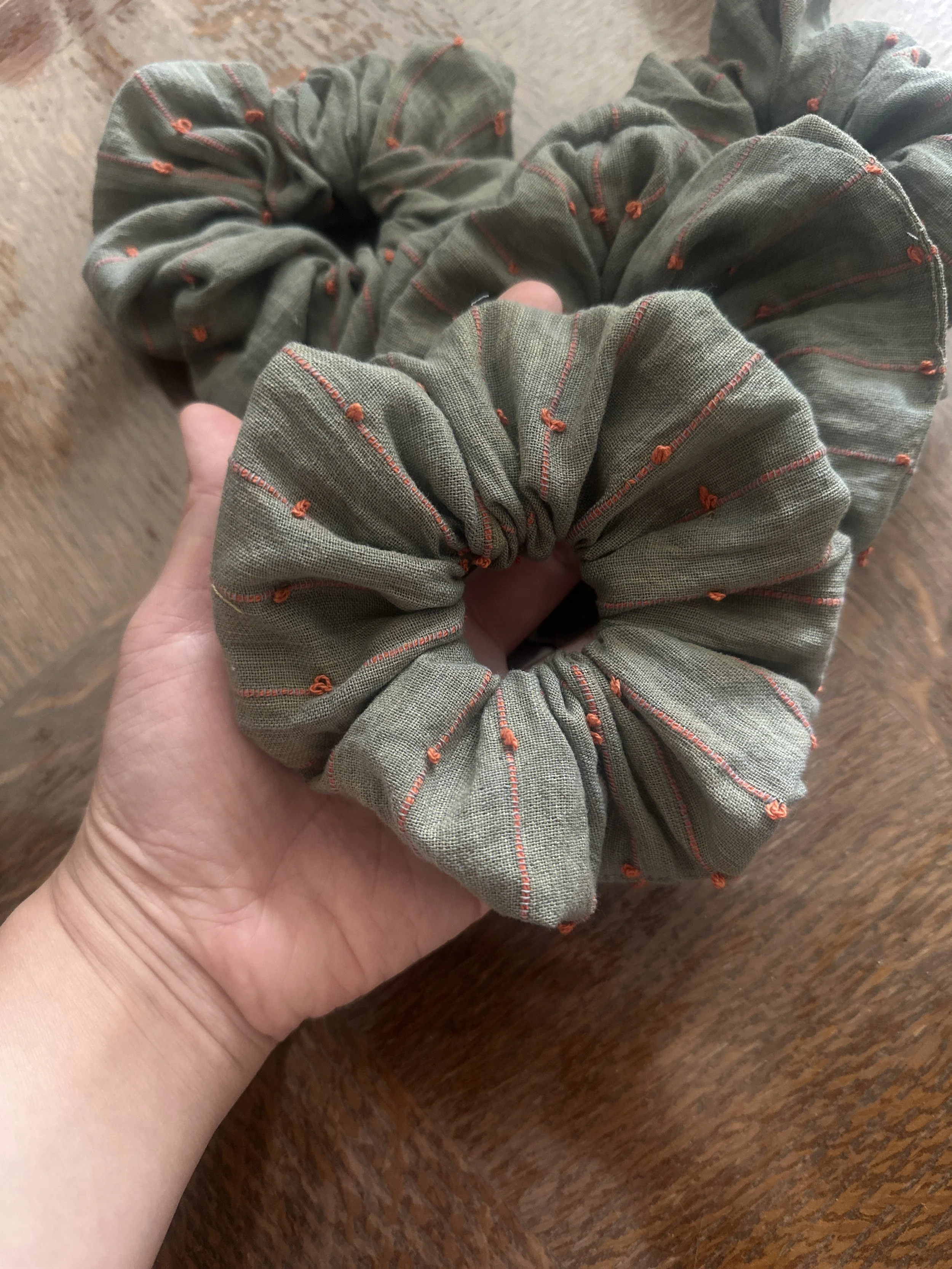 Poppy Sage Loop scruchies