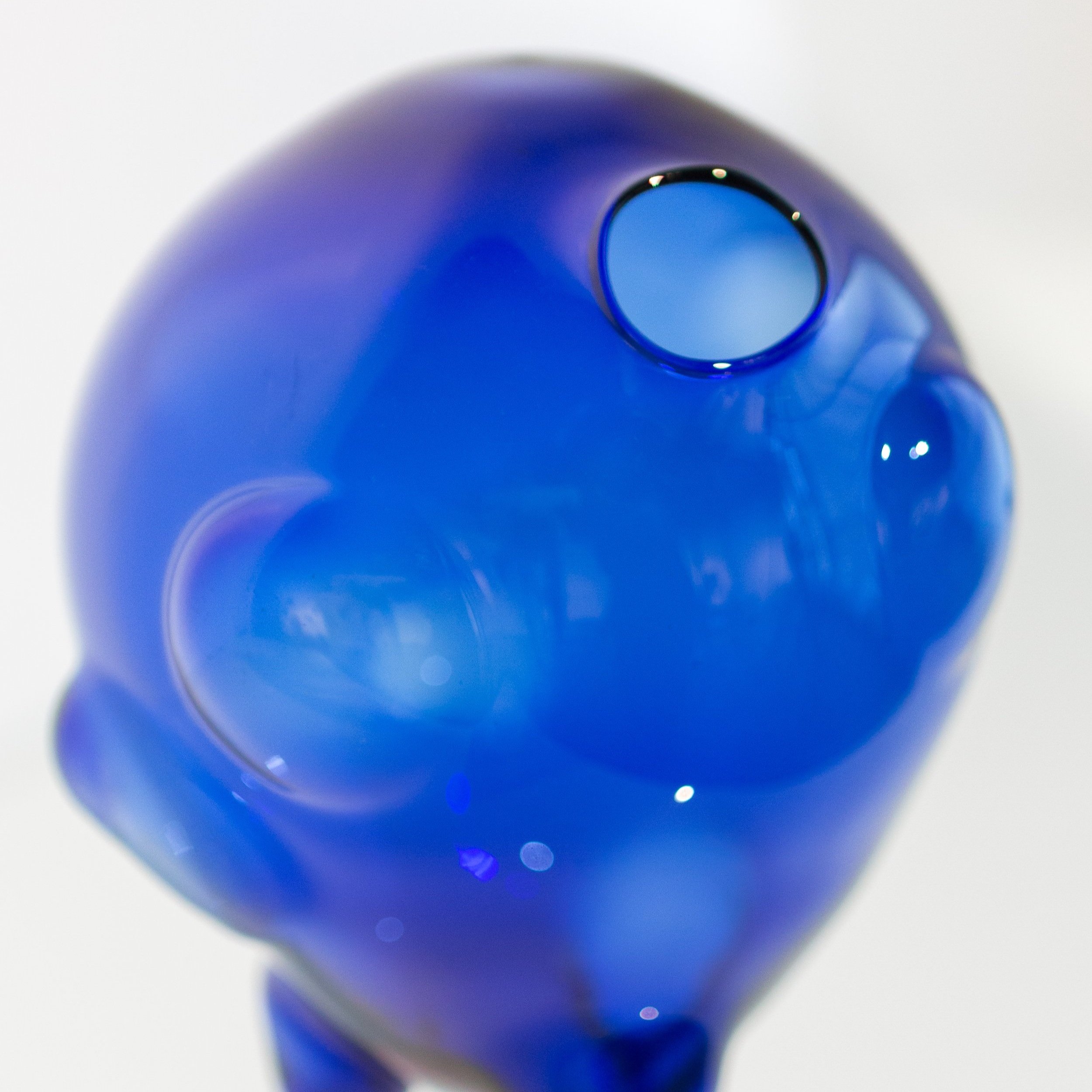 Contemporary hand blown sculptural glass vessel. Collectible design made in Palestine.