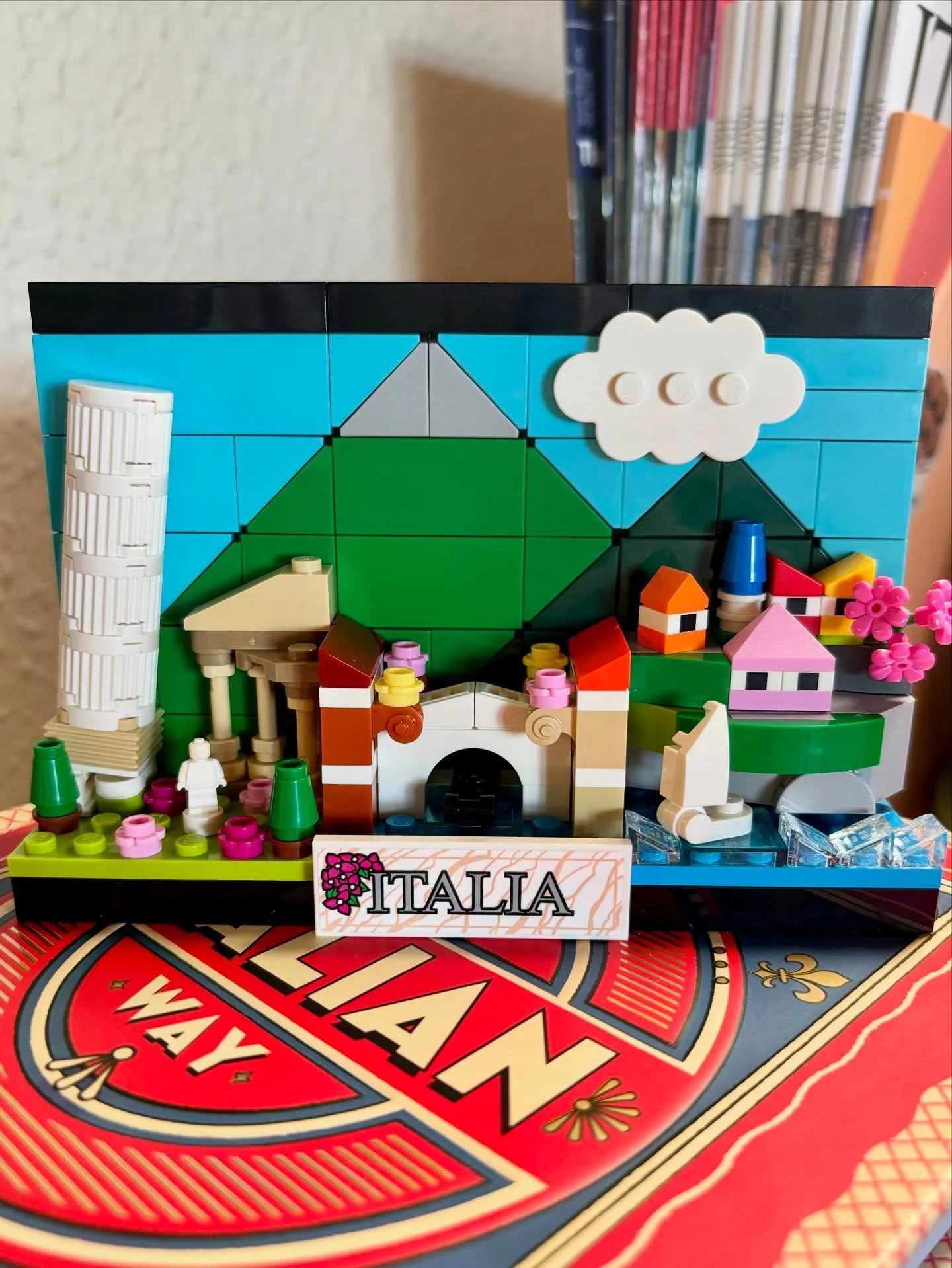 Yes, I spent my Sunday afternoon building a miniature Italy out of Lego 👌😂
-
-
-
#loveitaly❤️🇮🇹