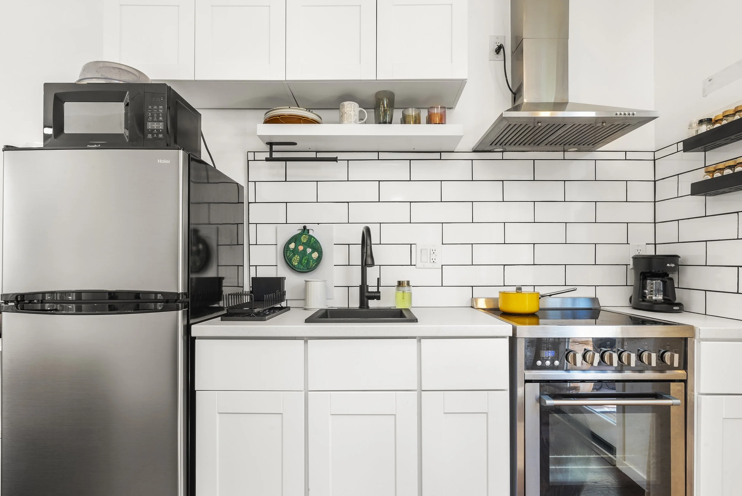 34 ADU Kitchen 1843 Highland 57.jpg